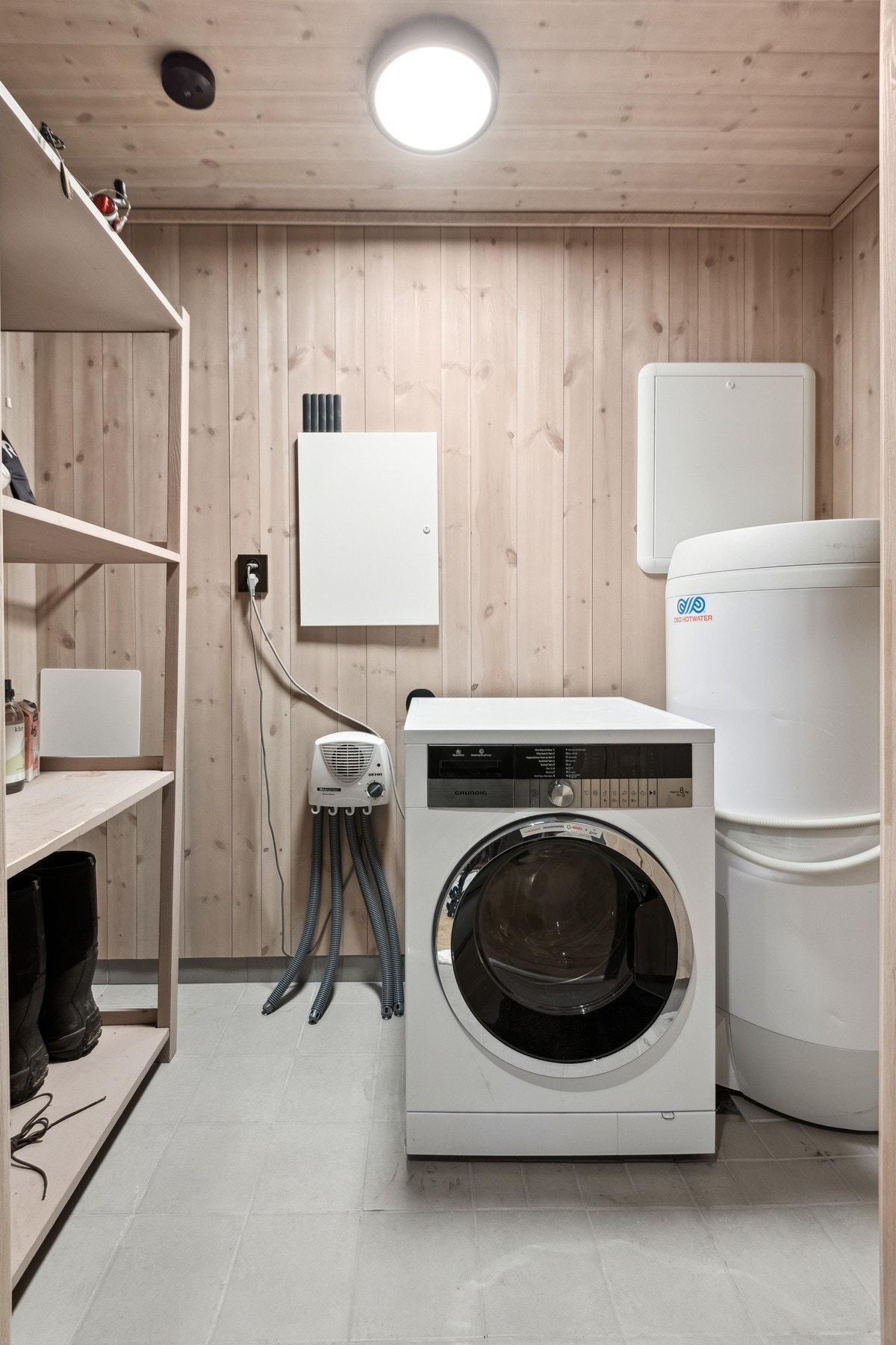 På teknisk rom er det opplegg for vaskemaskin. Galleribilde