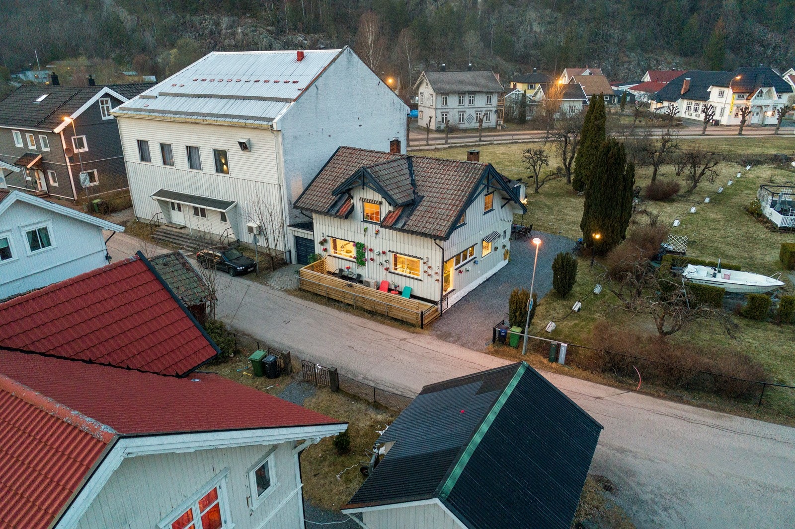 Sandgata 3 - Kveld - 16 Galleribilde