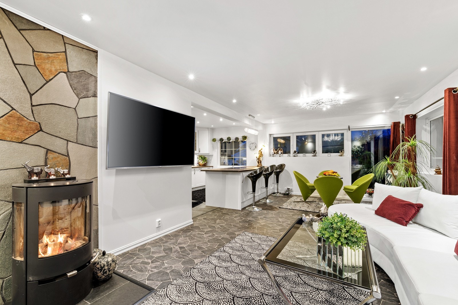 Sandgata 3 - Kveld - 10 Galleribilde