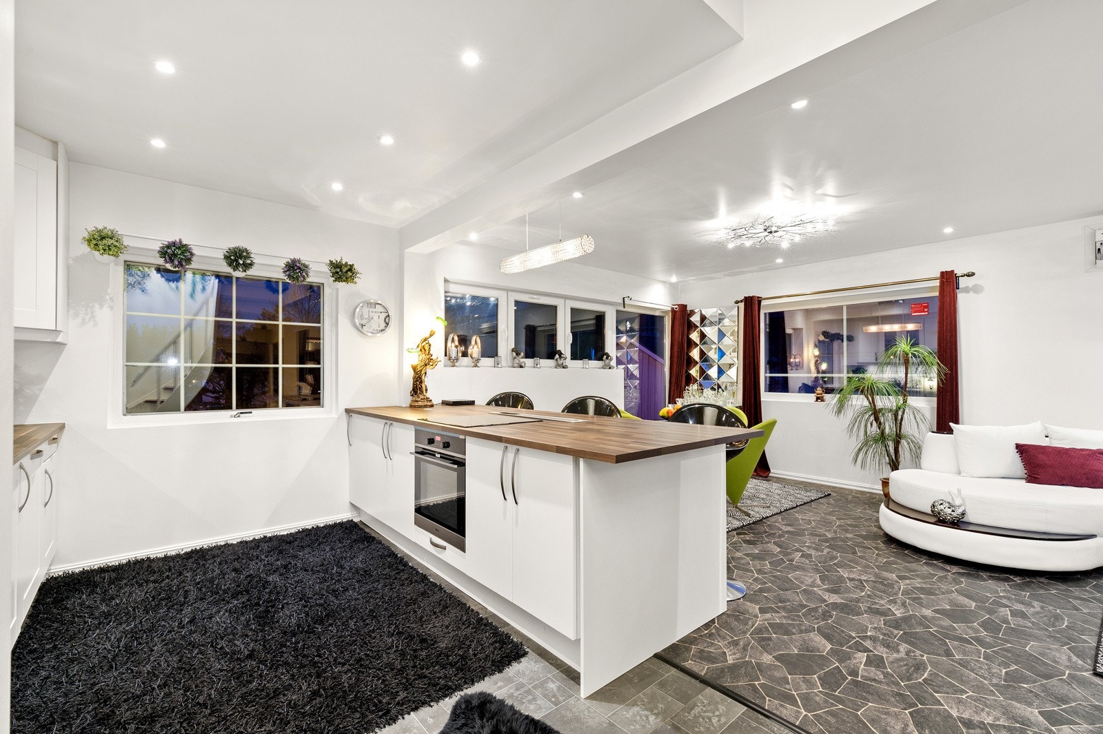 Sandgata 3 - Kveld - 07 Galleribilde