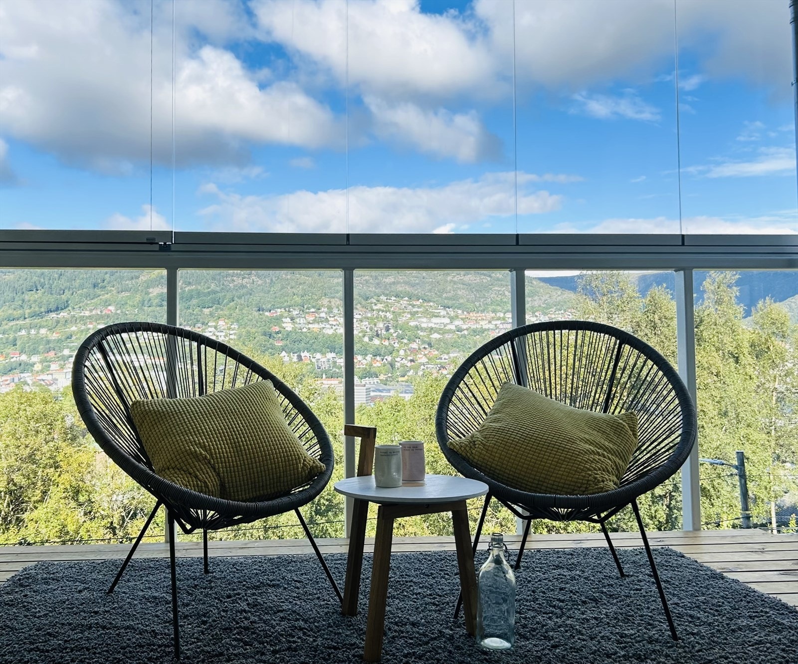 Her kan man nyte den nydelige utsikten mot Fløyen og Ulriken m.m. Galleribilde