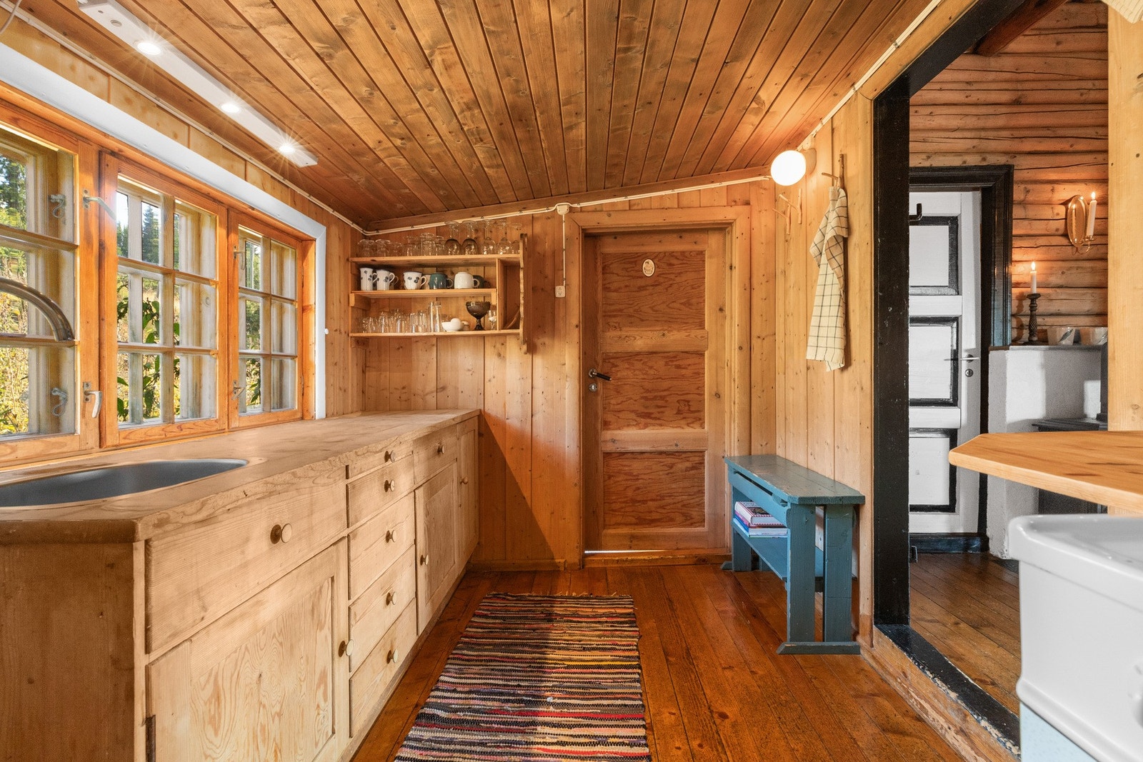 Plassbygd løsning og vaskebeslag med avløp Galleribilde