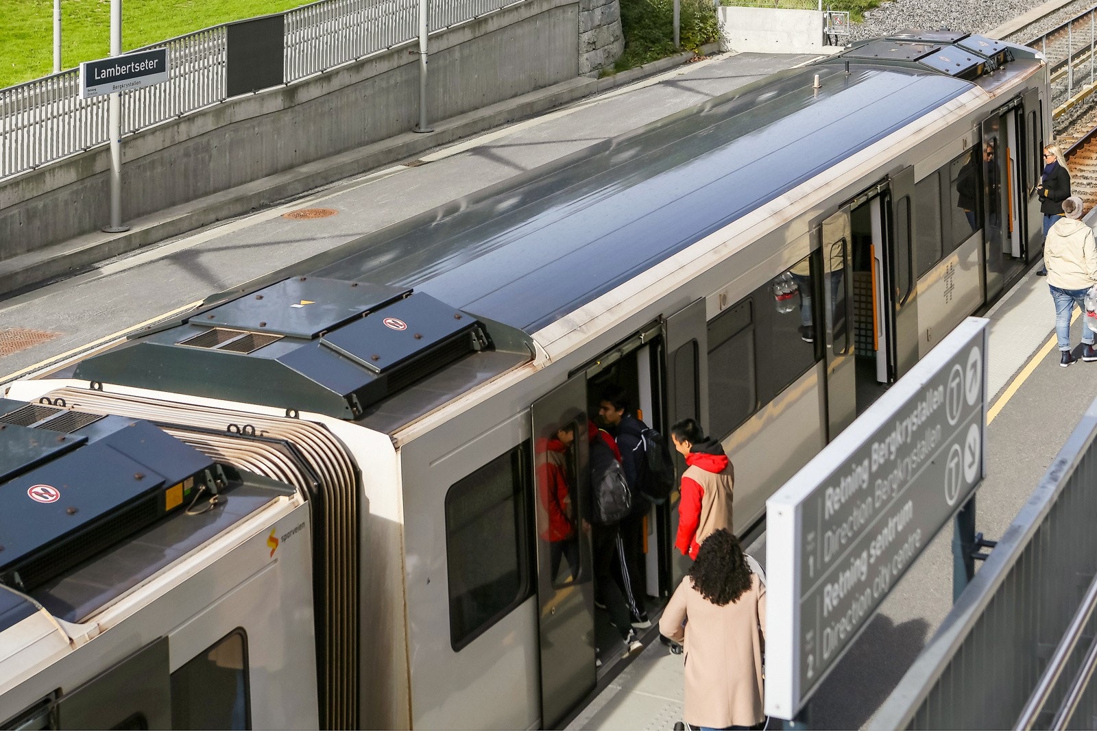 T-bane på Skullerud Galleribilde