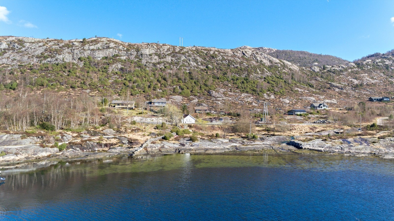 Badeplass nede ved sjøen Galleribilde
