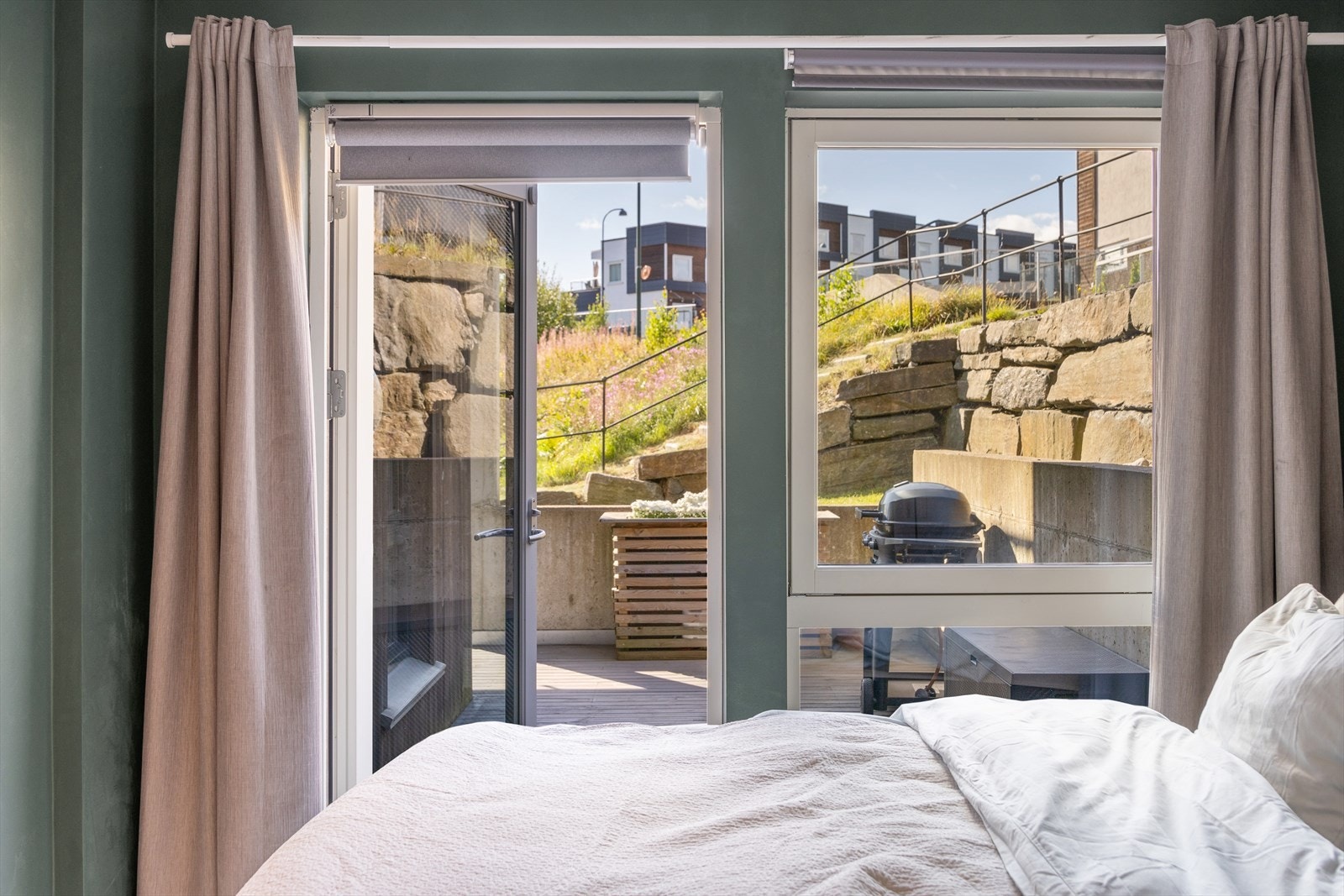 Utgang til terrasse! Galleribilde