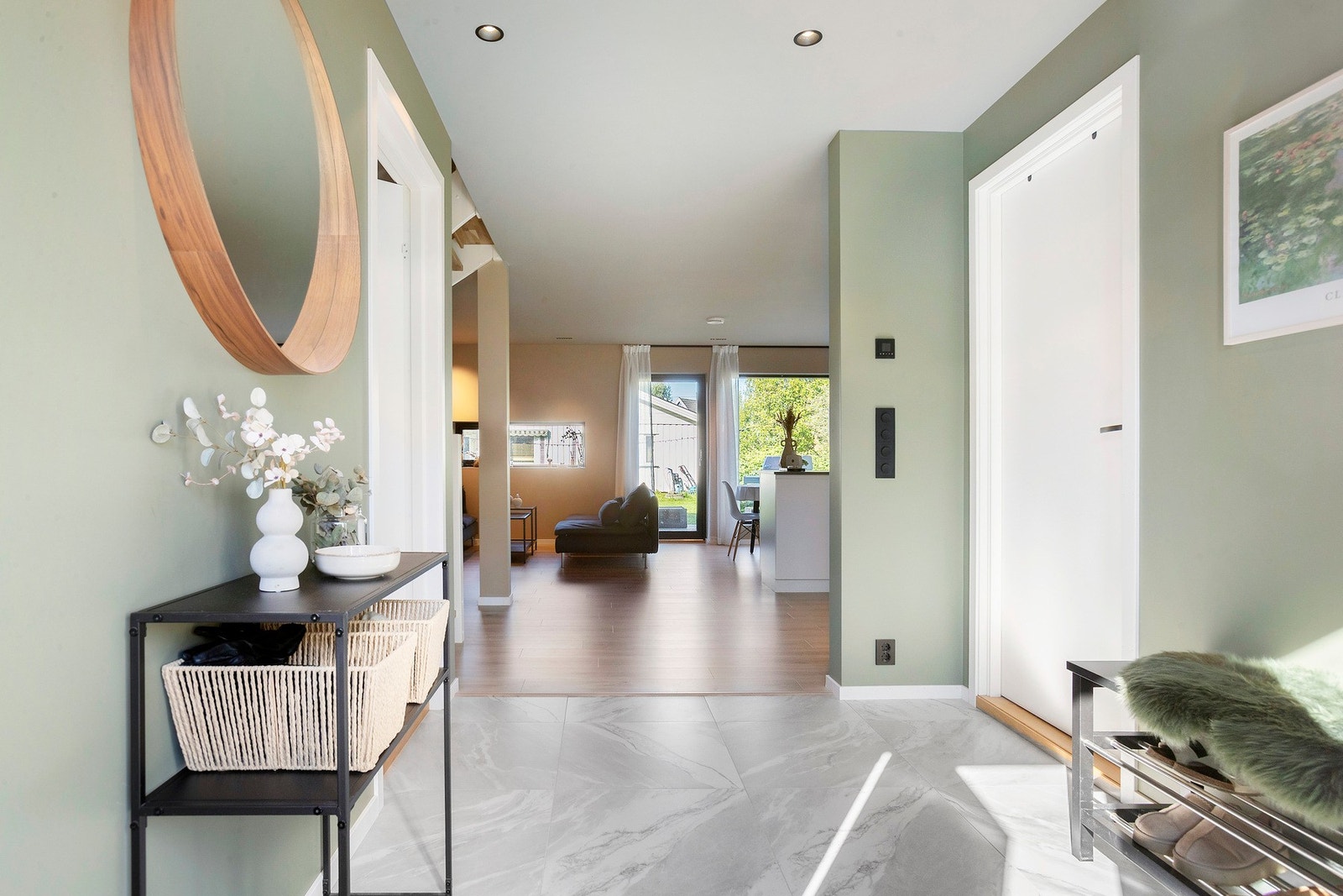 Herlig og åpen, bred gang Galleribilde