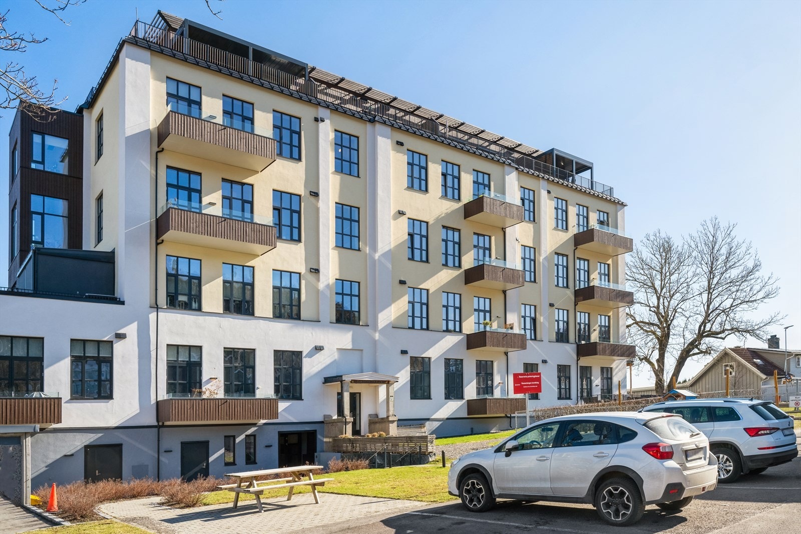 Gausetangen skole - ombygget til leiligheter i 2021. Flott beliggenhet med gangavstand til sentrum og
jernbanestasjon Galleribilde