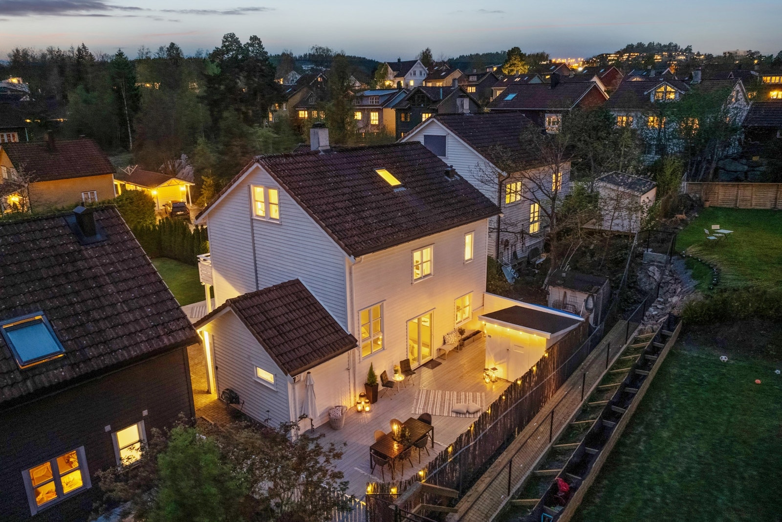 Beliggende i et stille og rolig område med godt naboskap. Galleribilde