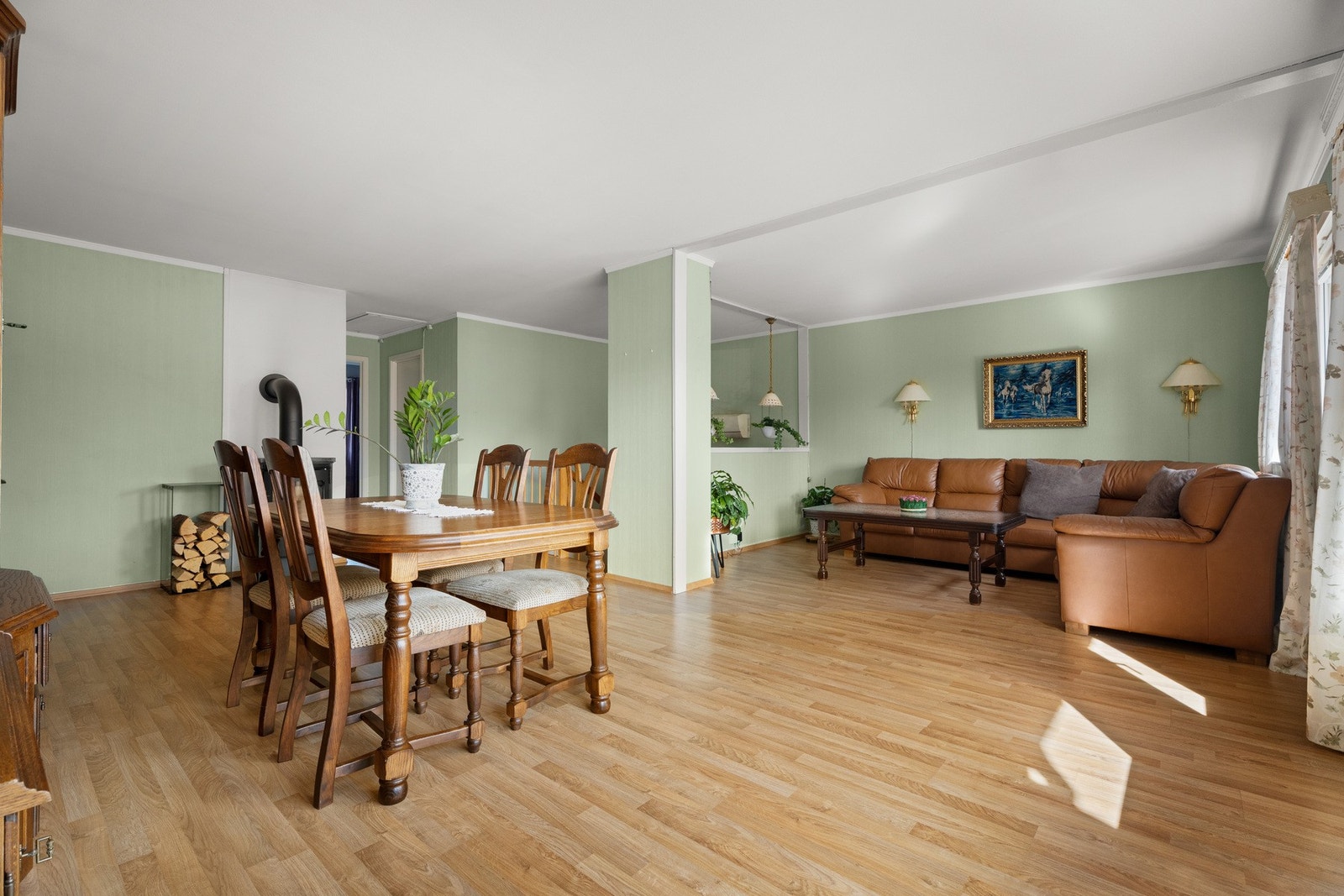 Den åpne romløsningen byr på utmerket møbleringsfrihet. Galleribilde