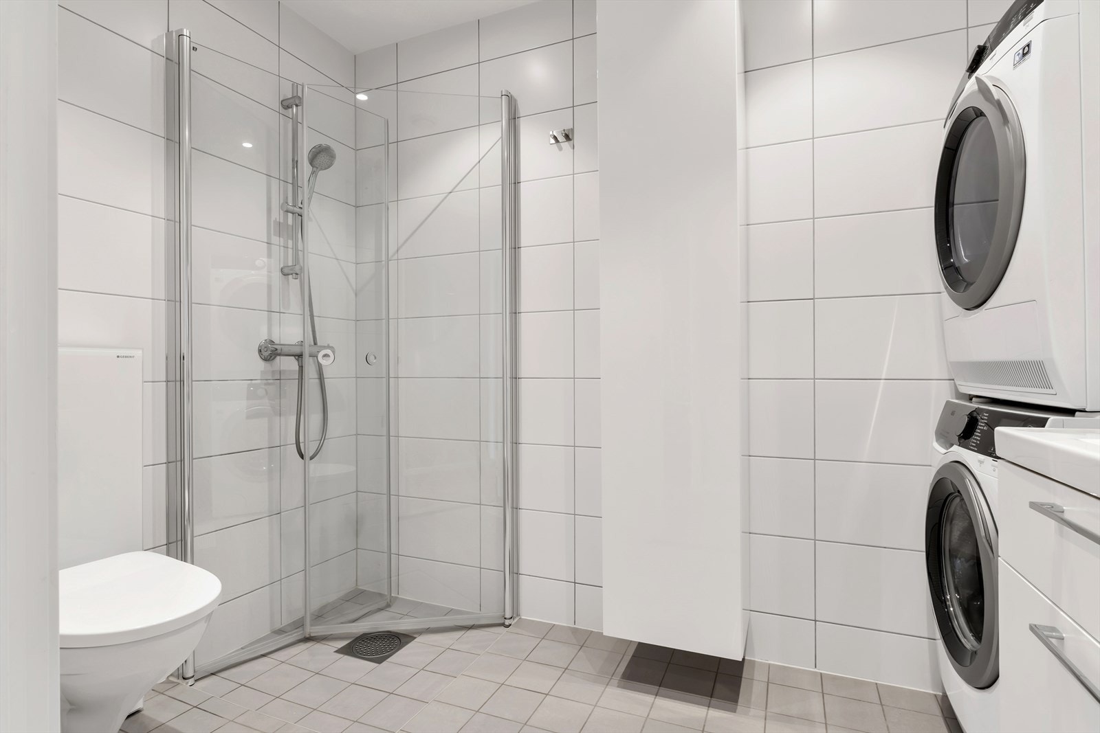 Badet har et stilrent uttrykk, som gir en følelse av hverdagsluksus Galleribilde