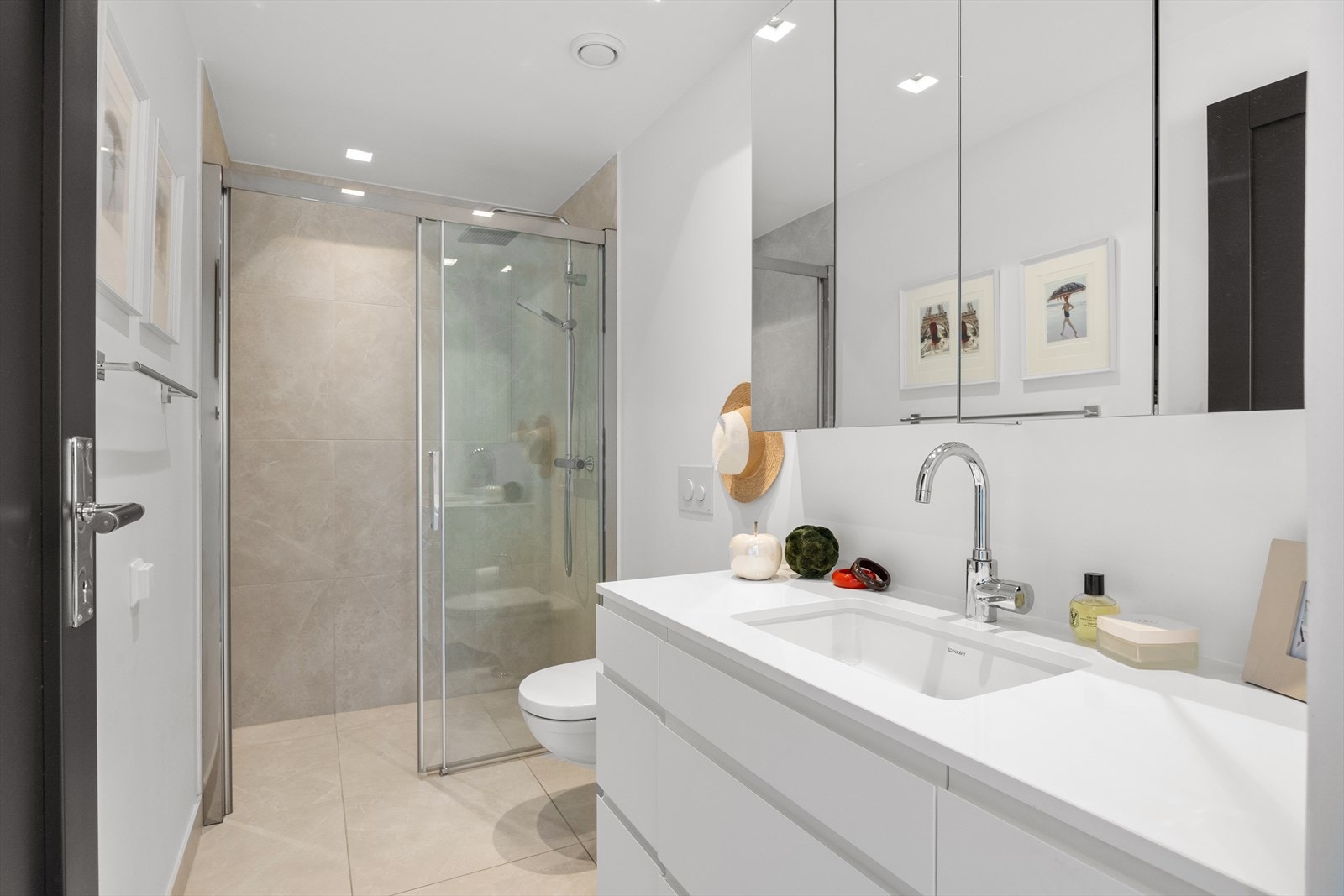 Pent bad fra byggeår med gulvvarme. Galleribilde