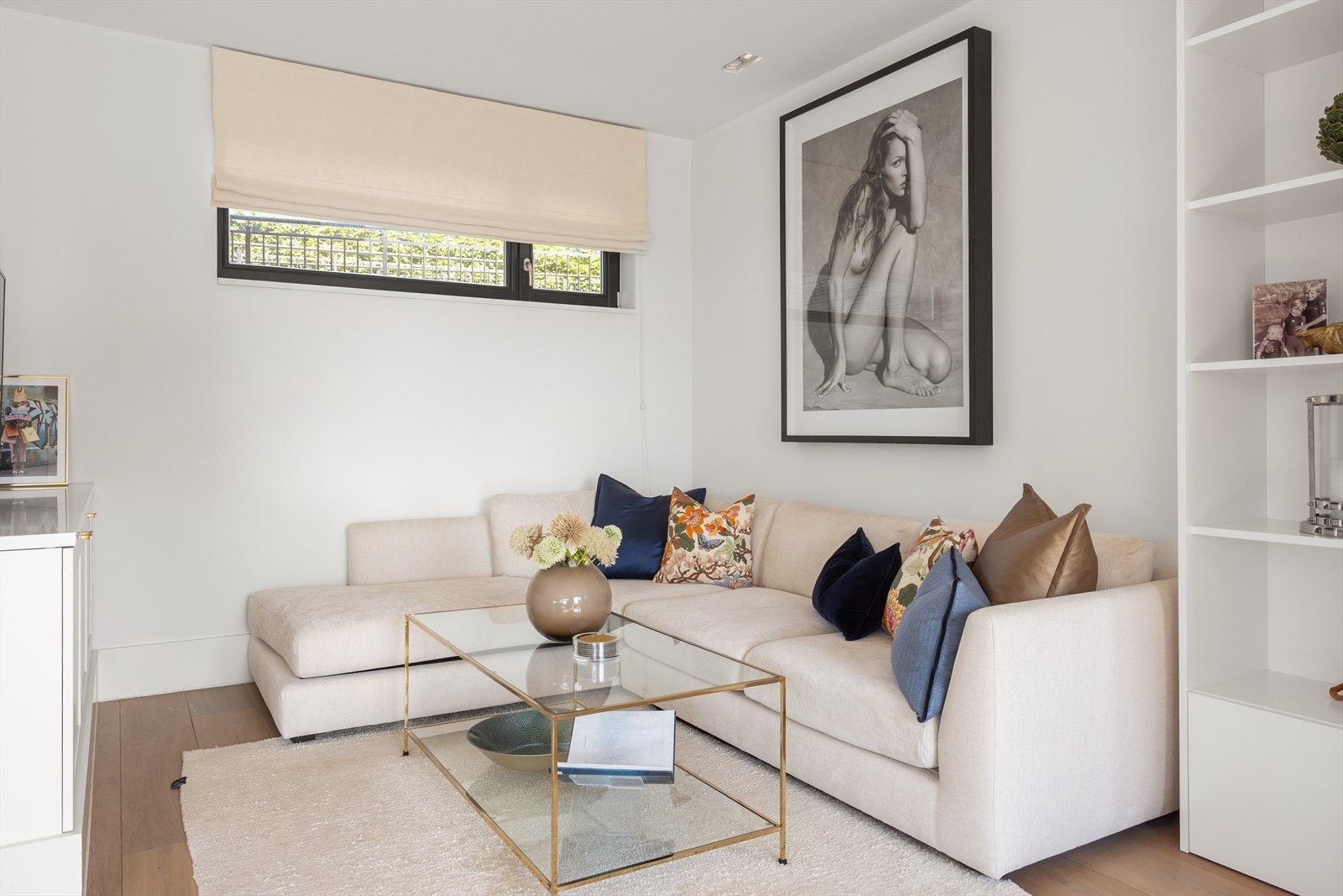 Her er det god plass til en sofa og underholdningsavdeling. Galleribilde