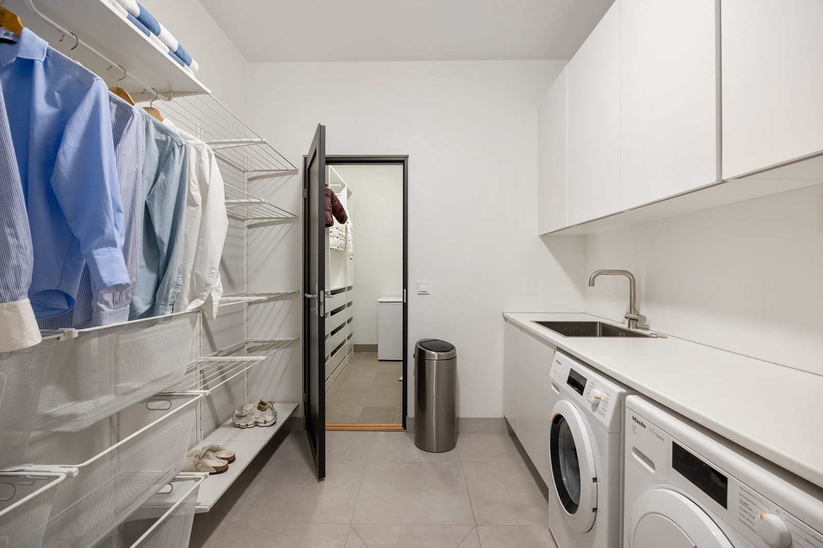 Vaskerom. Galleribilde