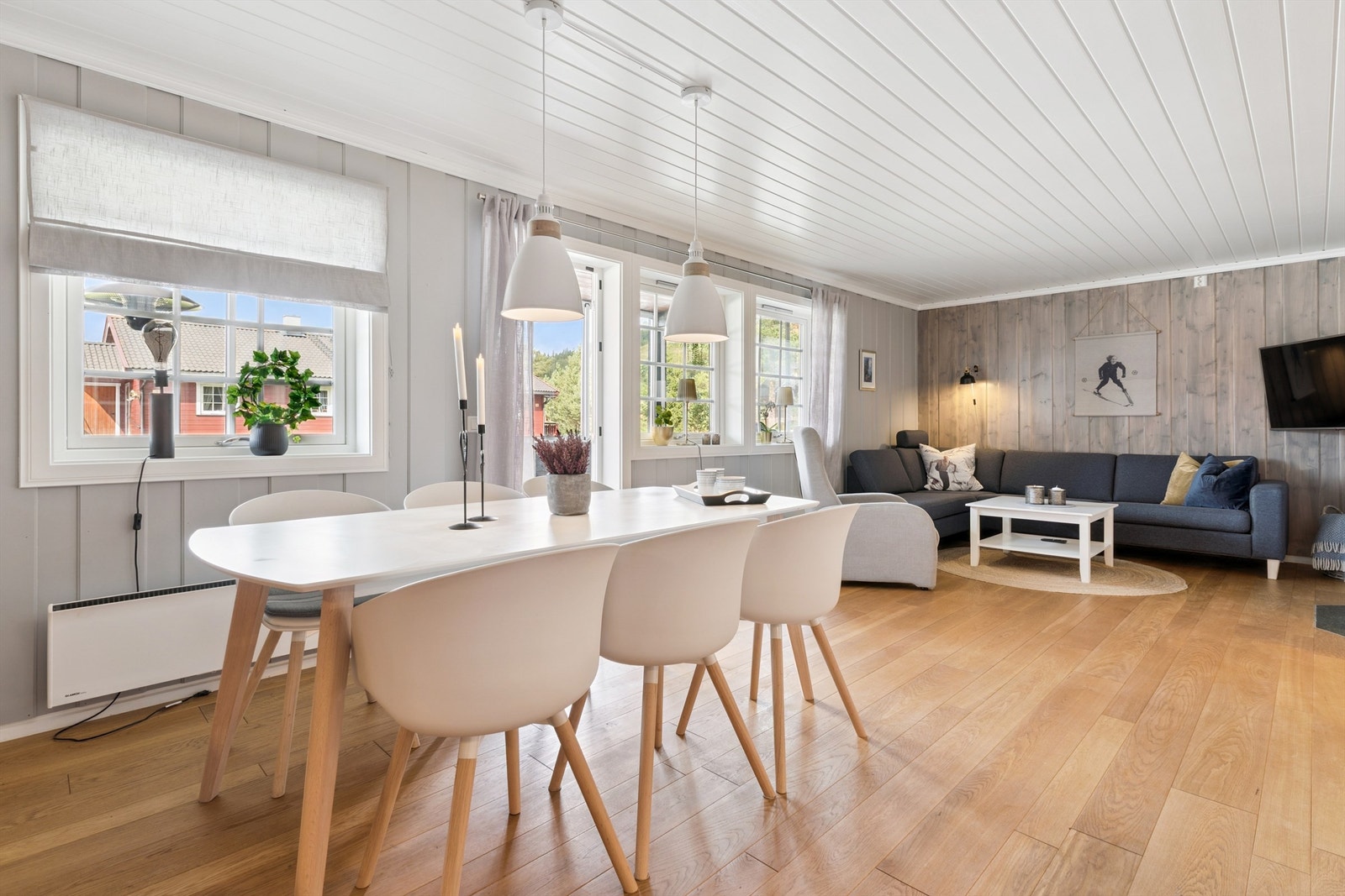 God plass til spisegruppe. Galleribilde