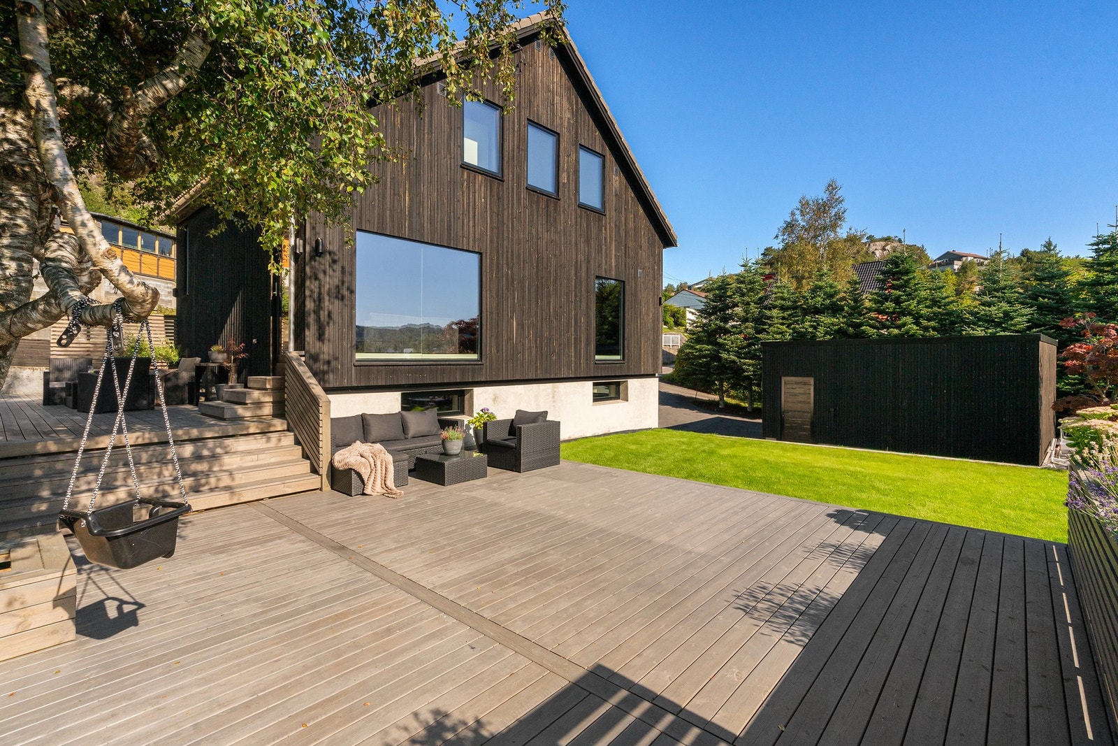 Store terraseflater og masse boltreplass for store og små. Galleribilde