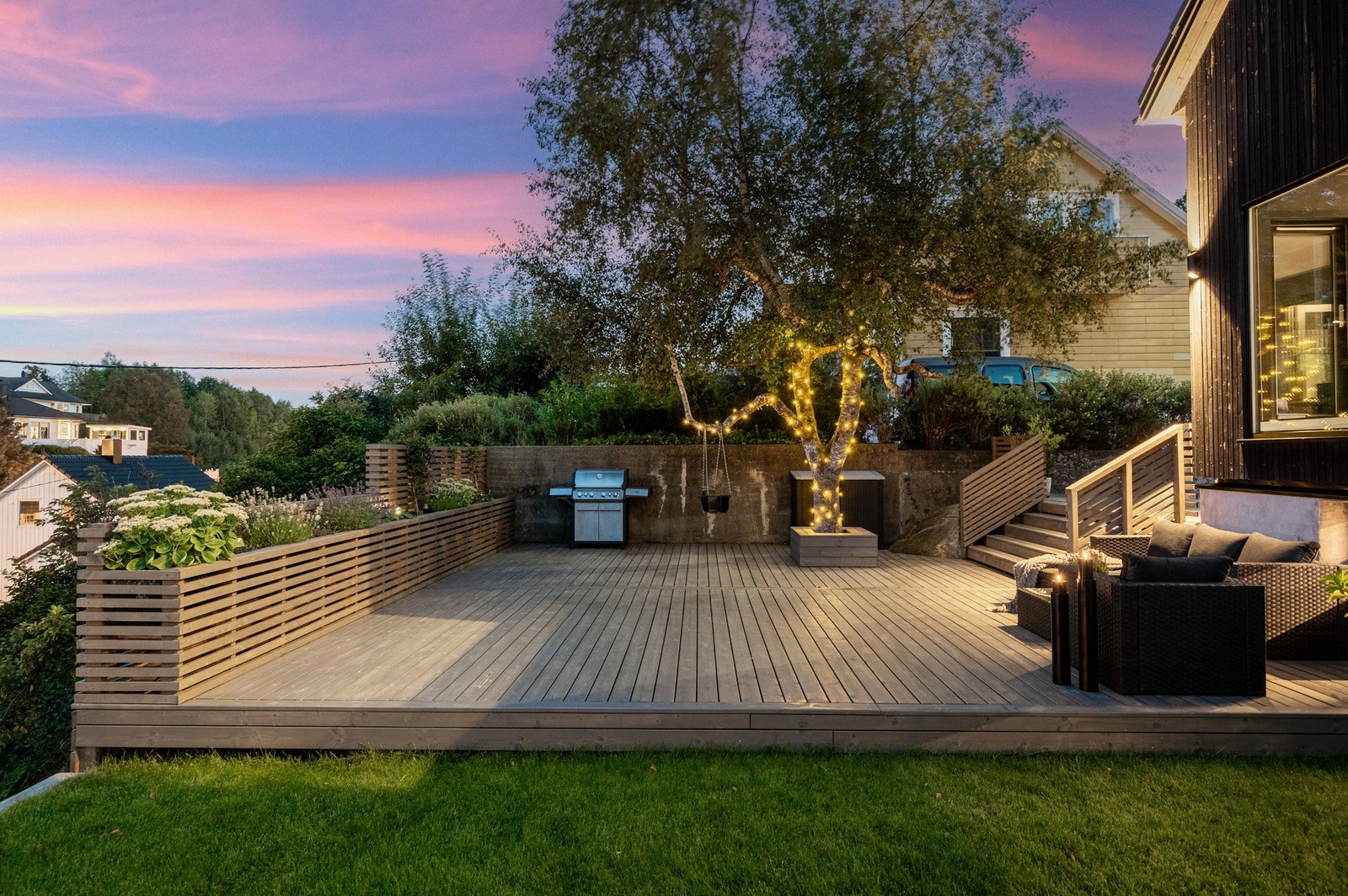 Området har også gode kollektivforbindelser og kort vei til Egersund stasjon, noe som gjør det enkelt å pendle både nordover mot Stavanger og sørover mot Kristiansand. Galleribilde