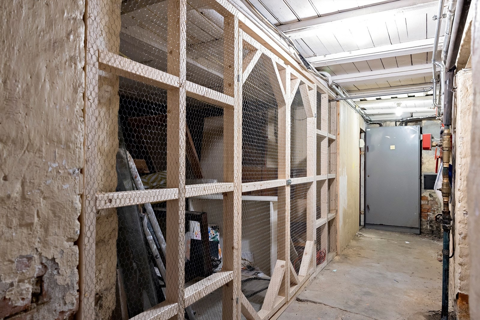 Kjellerbod. Galleribilde