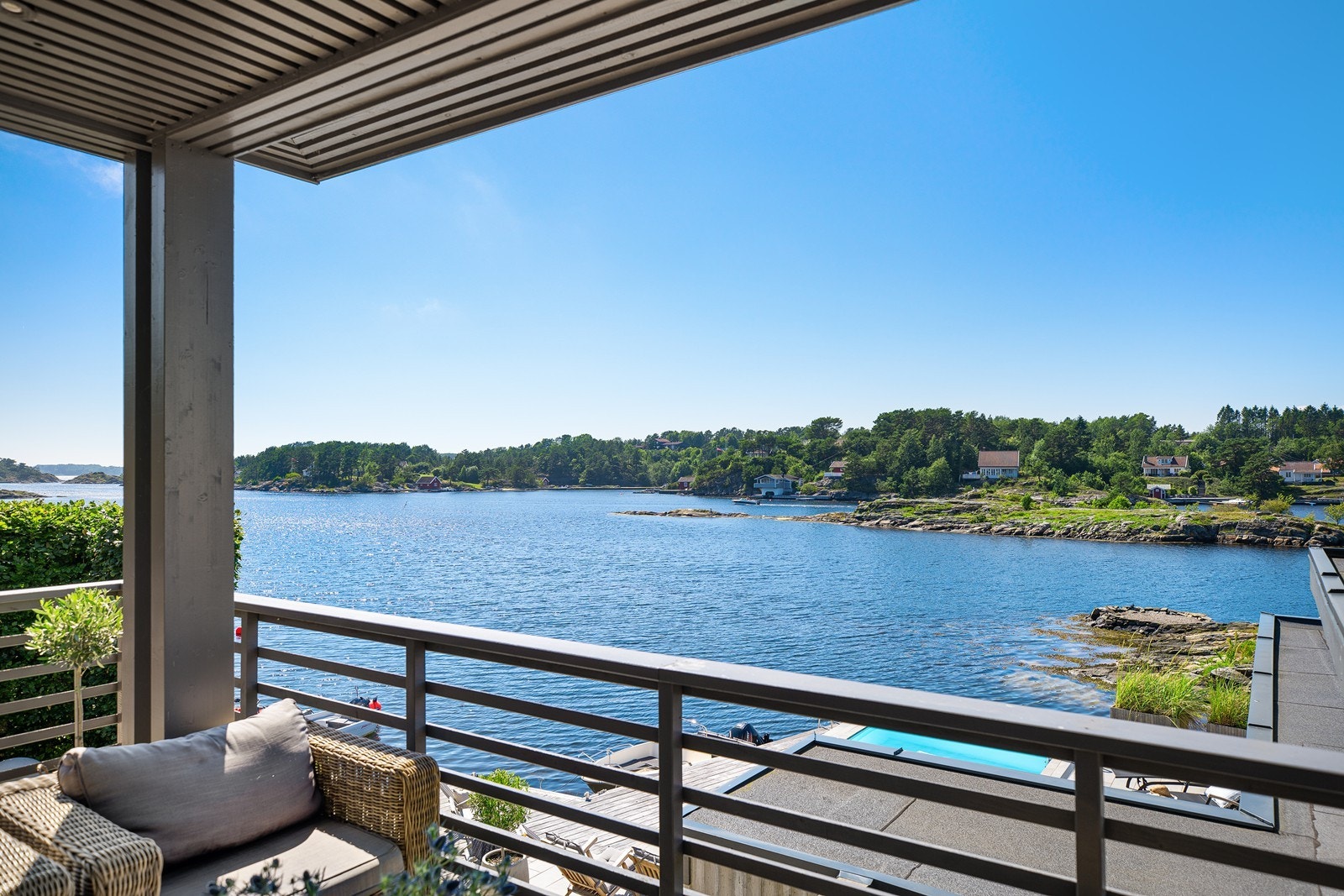 Lekker utsikt over Kristiansands beste skjærgård med utrolig gode solforhold Galleribilde