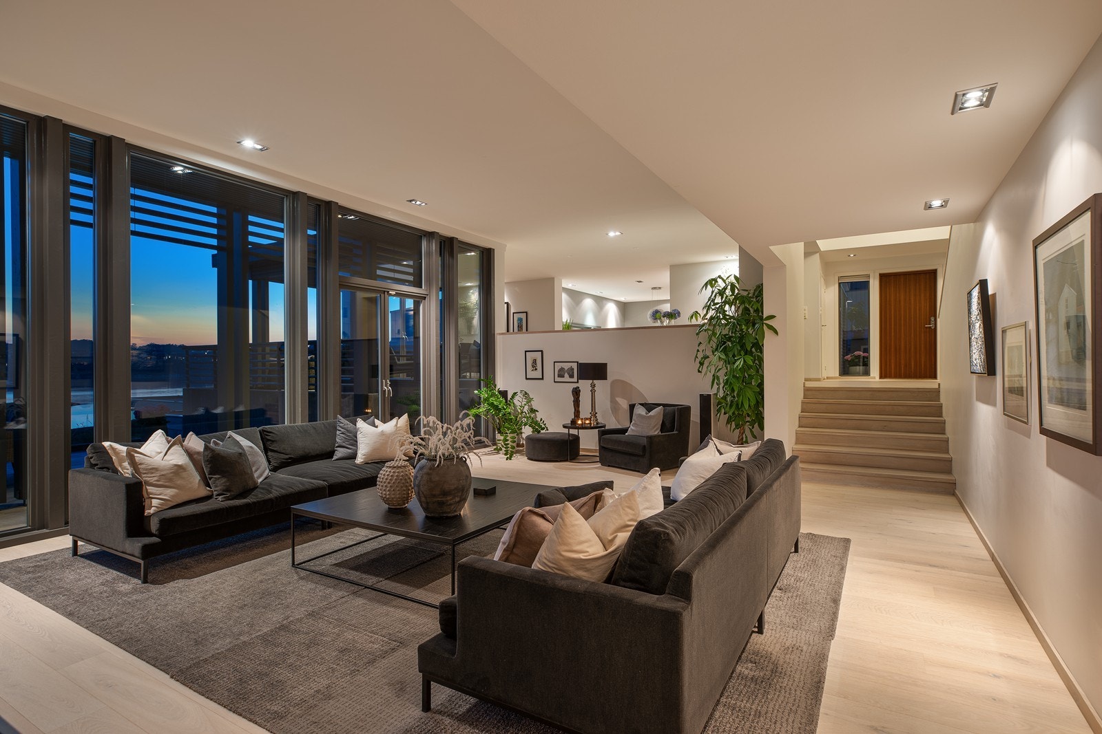 Her kan man nyte soloppganger og solnedganger fra første rad Galleribilde