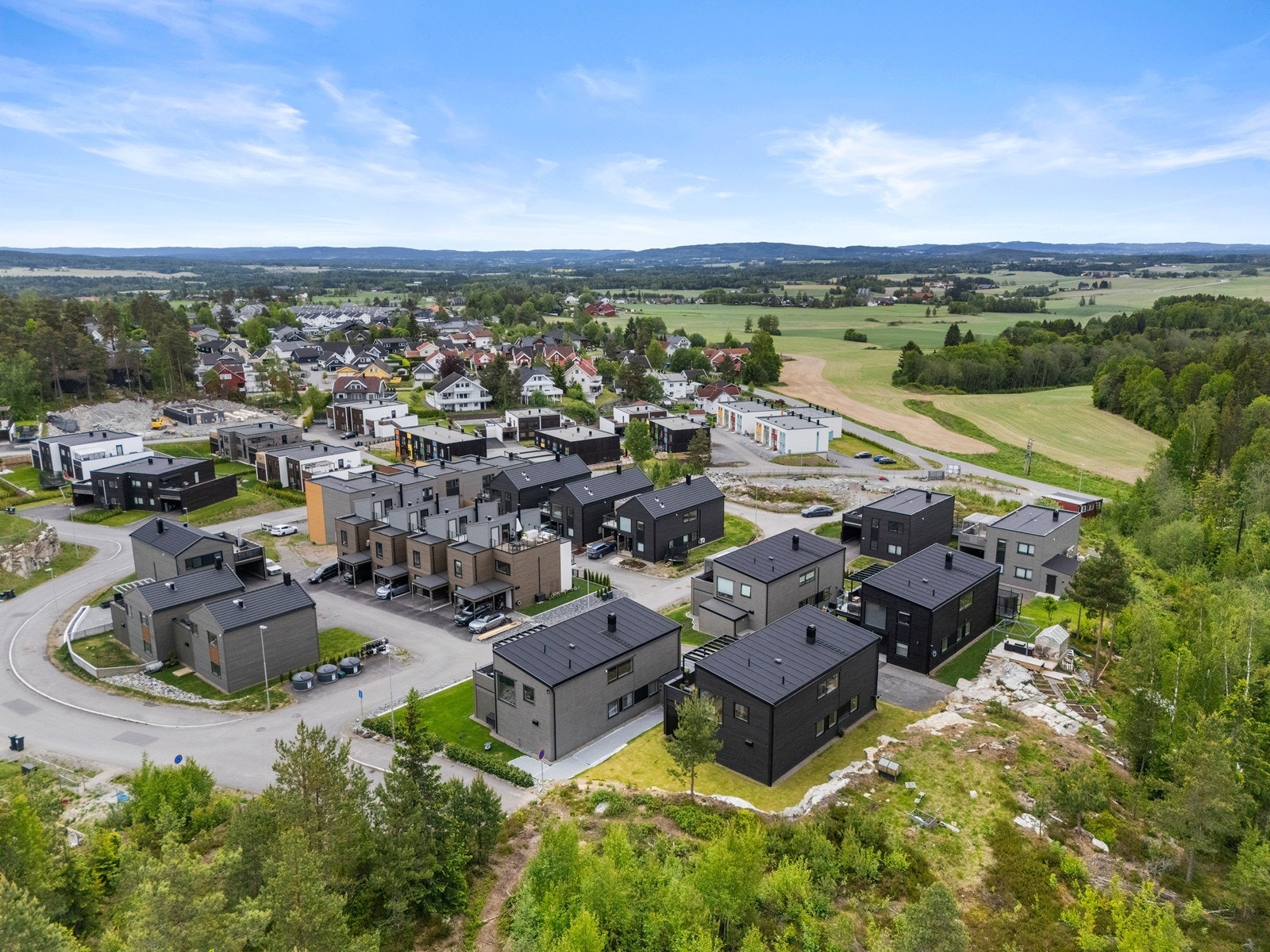 Furubakken 40 ligger fint til øverst og innerst på boligfeltet. Galleribilde