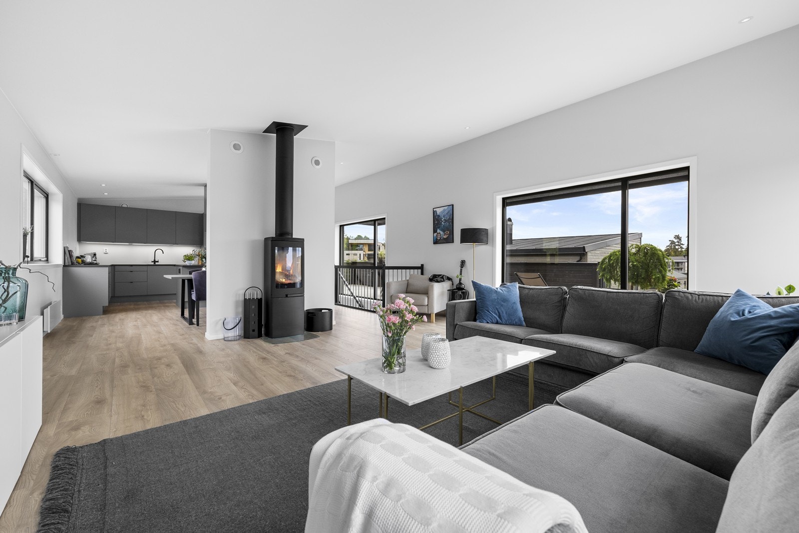 Velkommen til Furubakken 40, en nyere og flott enebolig innerst i et nyetablert nabolag! Galleribilde