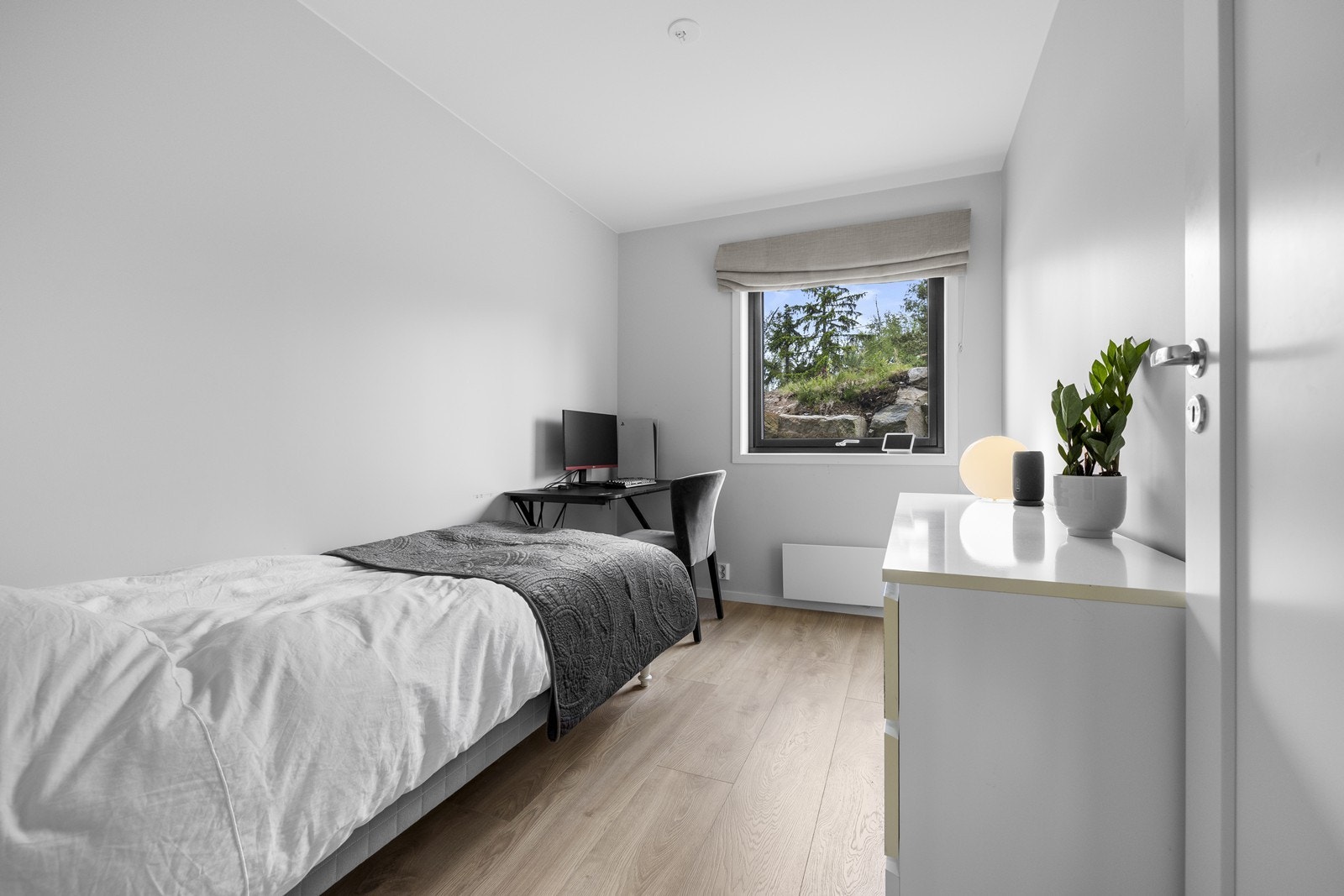 Soverom 2 er av fin størrelse og passer godt som barnerom eller gjesterom. Galleribilde