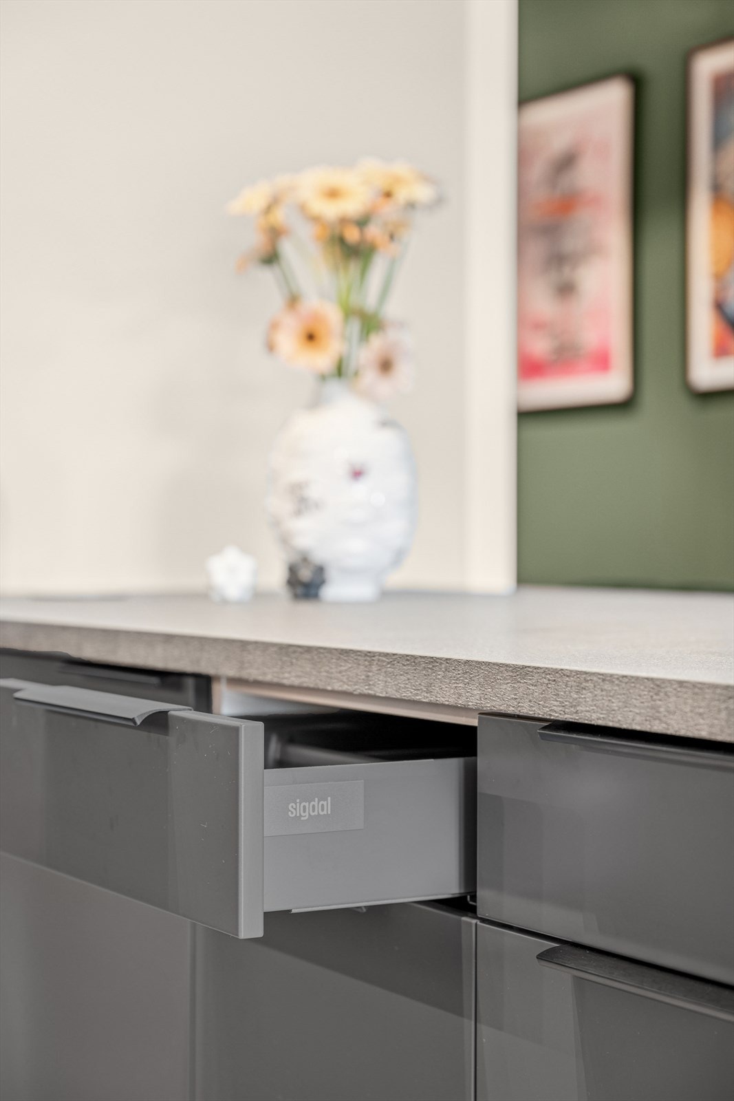 Et lekkert og tidløst levert fra kvalitetsleverandør. Galleribilde