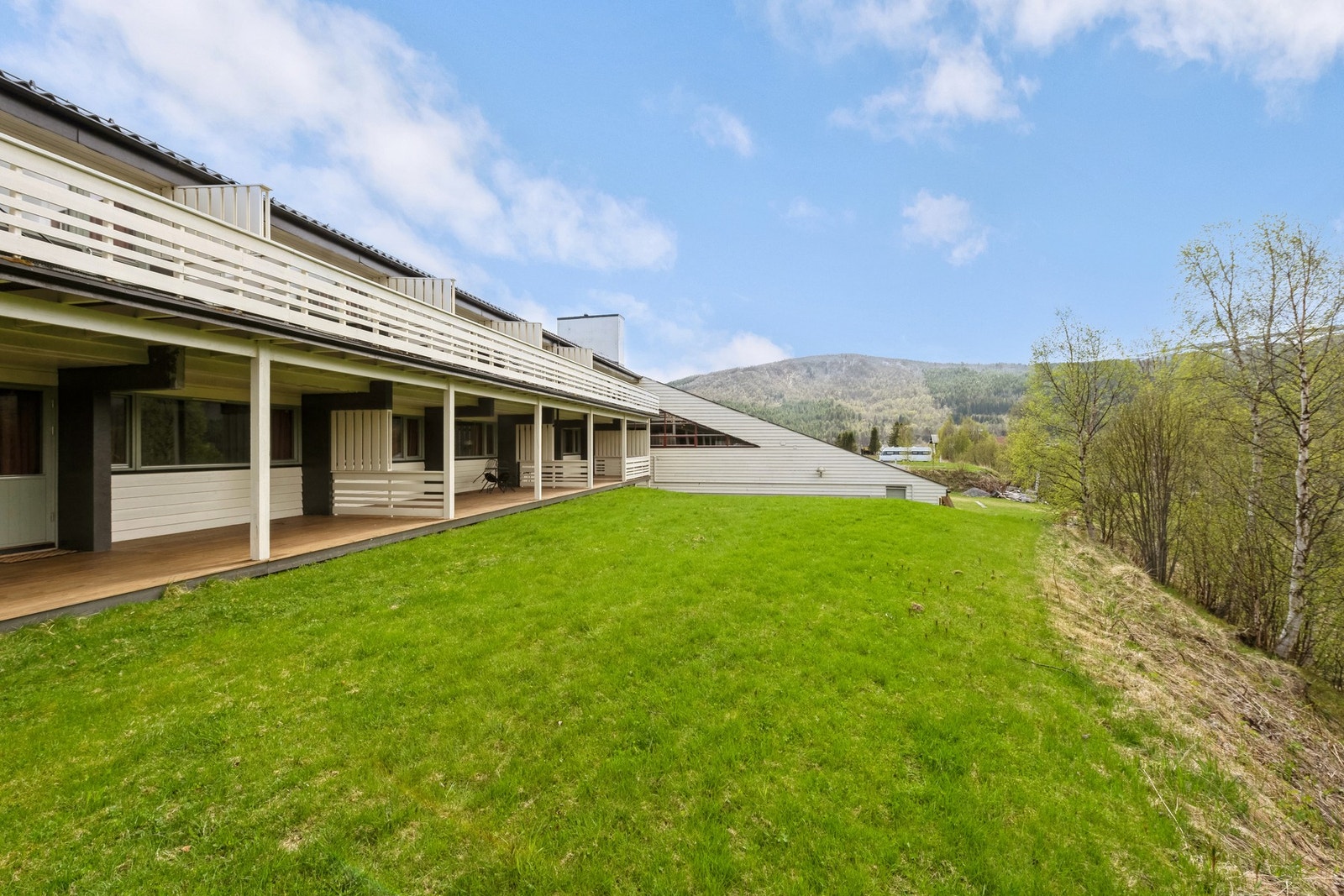 Lys og fin 3-roms leilighet med god beliggenhet på Haugan. Galleribilde