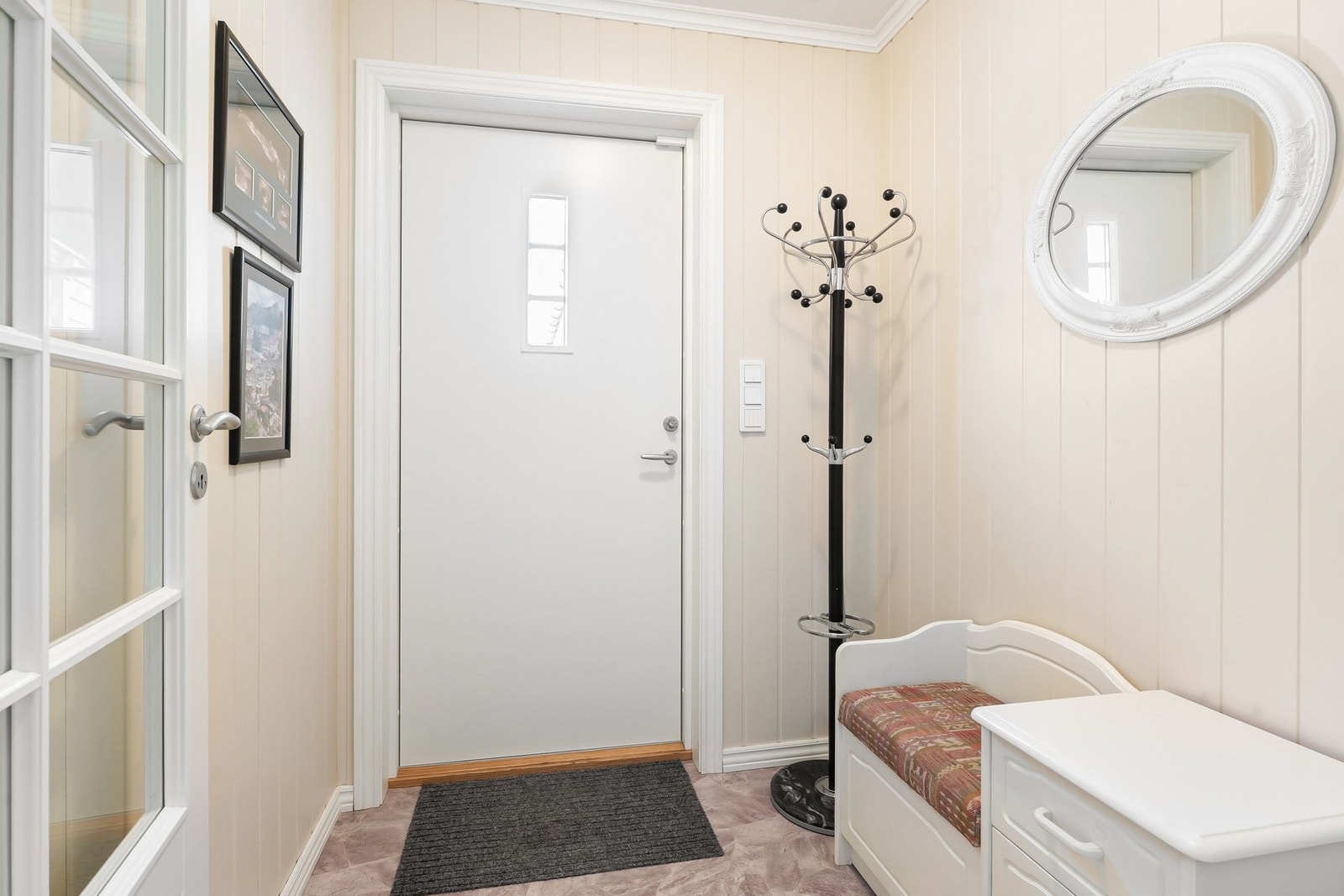 Inngangsparti. Galleribilde