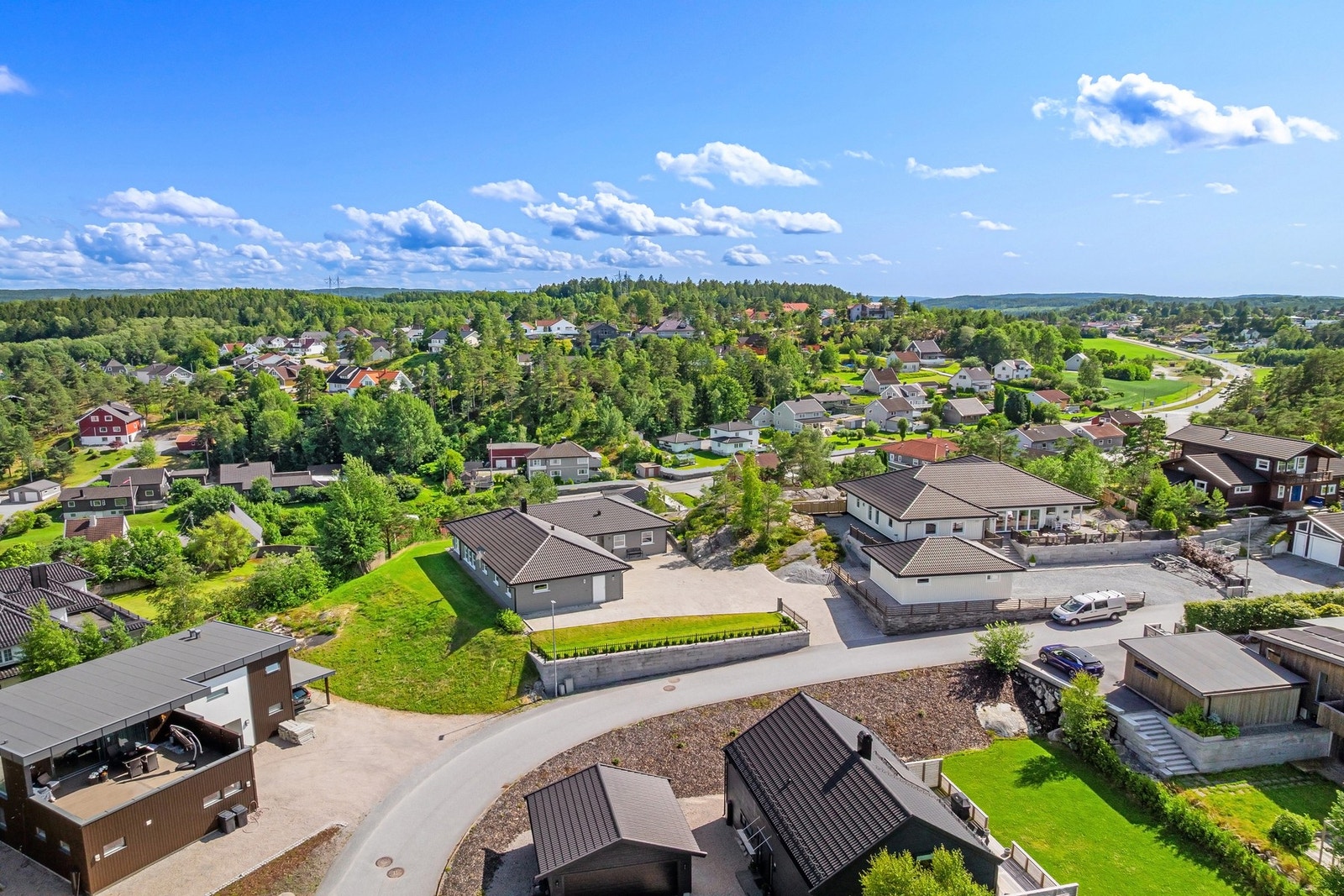 Området bader i sol fra morgen til kveld. Galleribilde