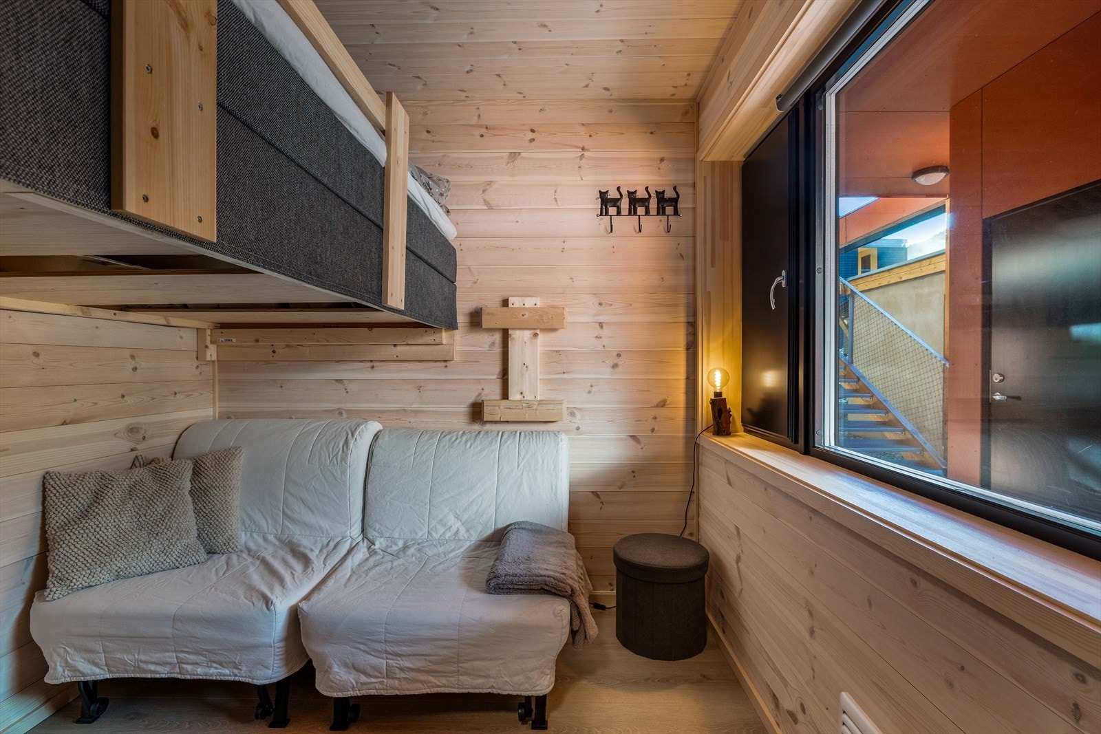 Soverom to ligger praktisk plassert i gangen, perfekt som gjesterom eller barnerom. Galleribilde