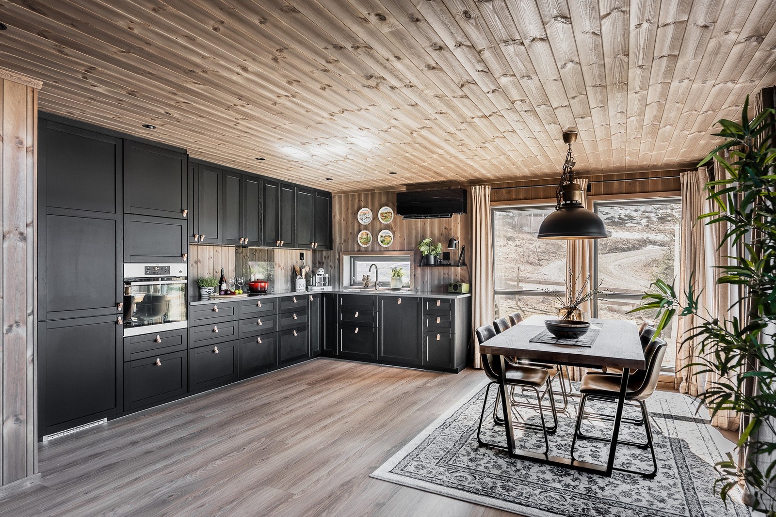 Åpen stue-/kjøkkenløsning. Galleribilde