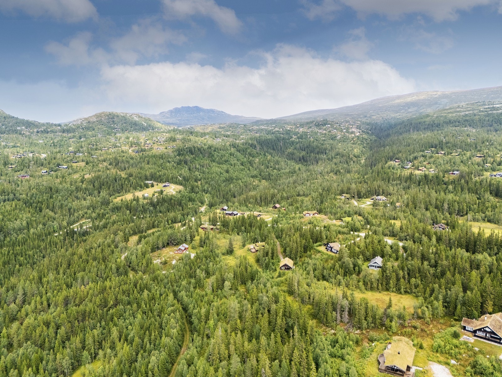 Hytta har en usjenert beliggenhet på Tempelseter med flotte turmuligheter sommer og vinter i umiddelbar nærhet. Galleribilde