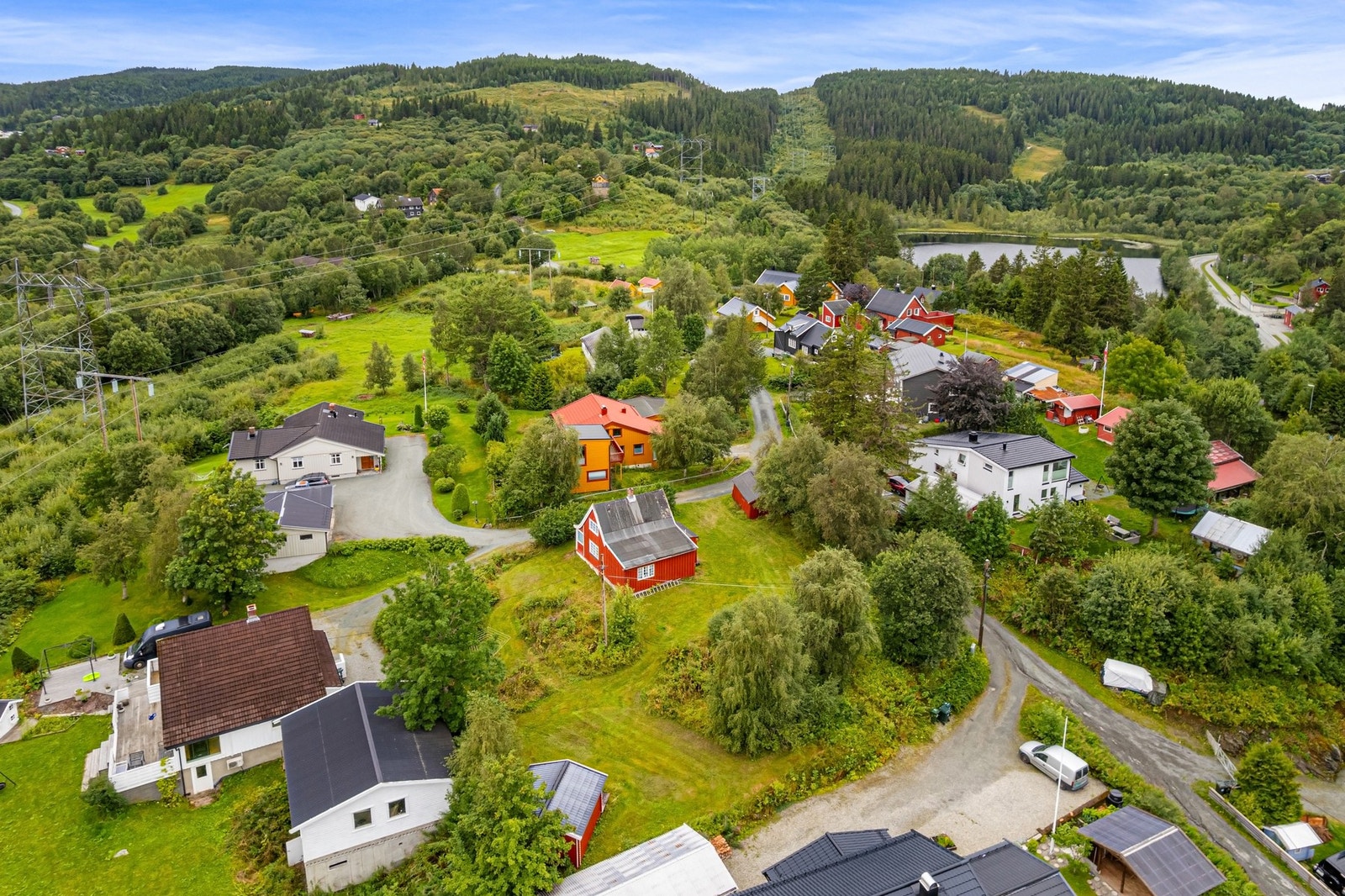 Rolig nabolag med naturnær beliggenhet. Galleribilde