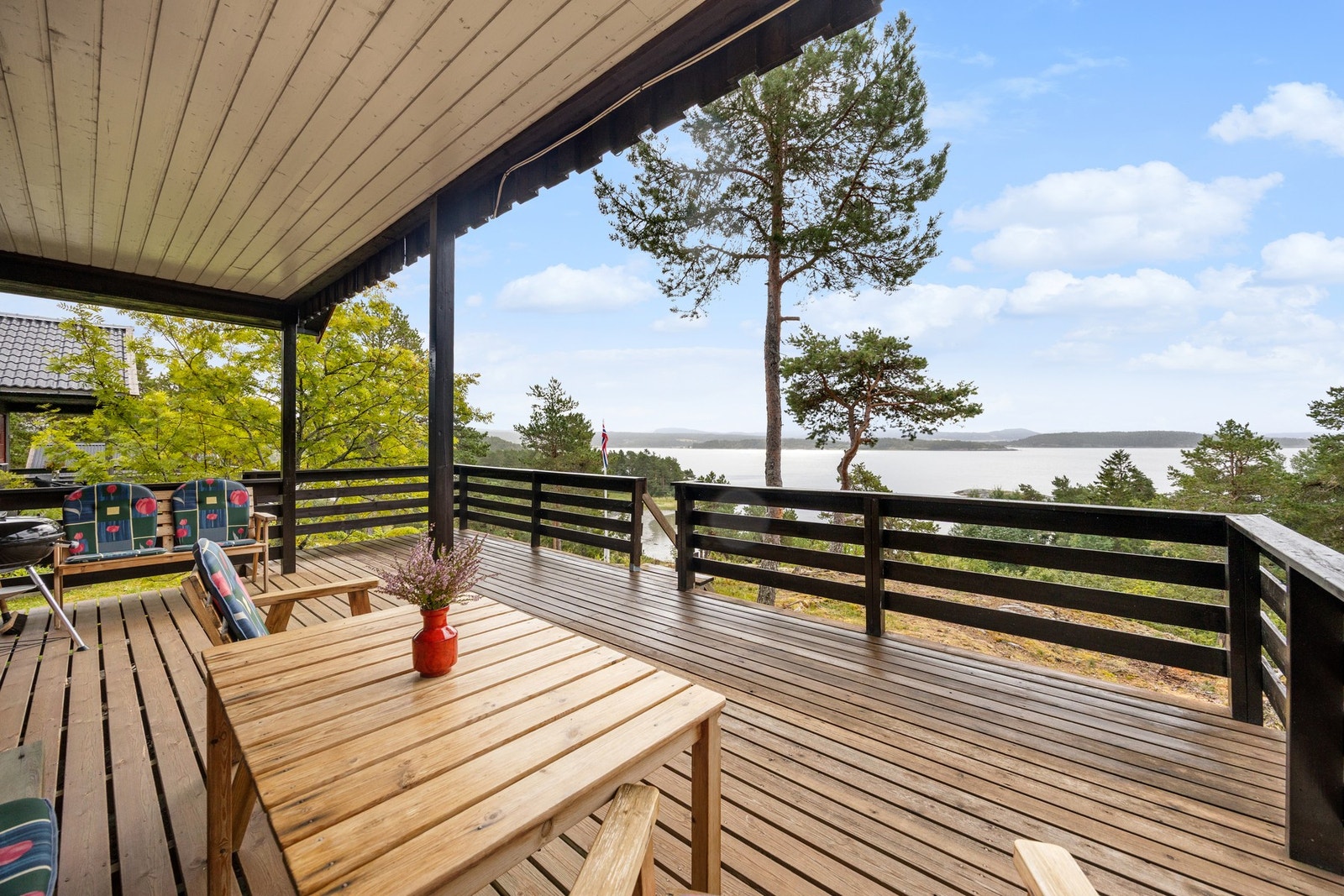 Her kan man nyte vakker sjøutsikt! Galleribilde