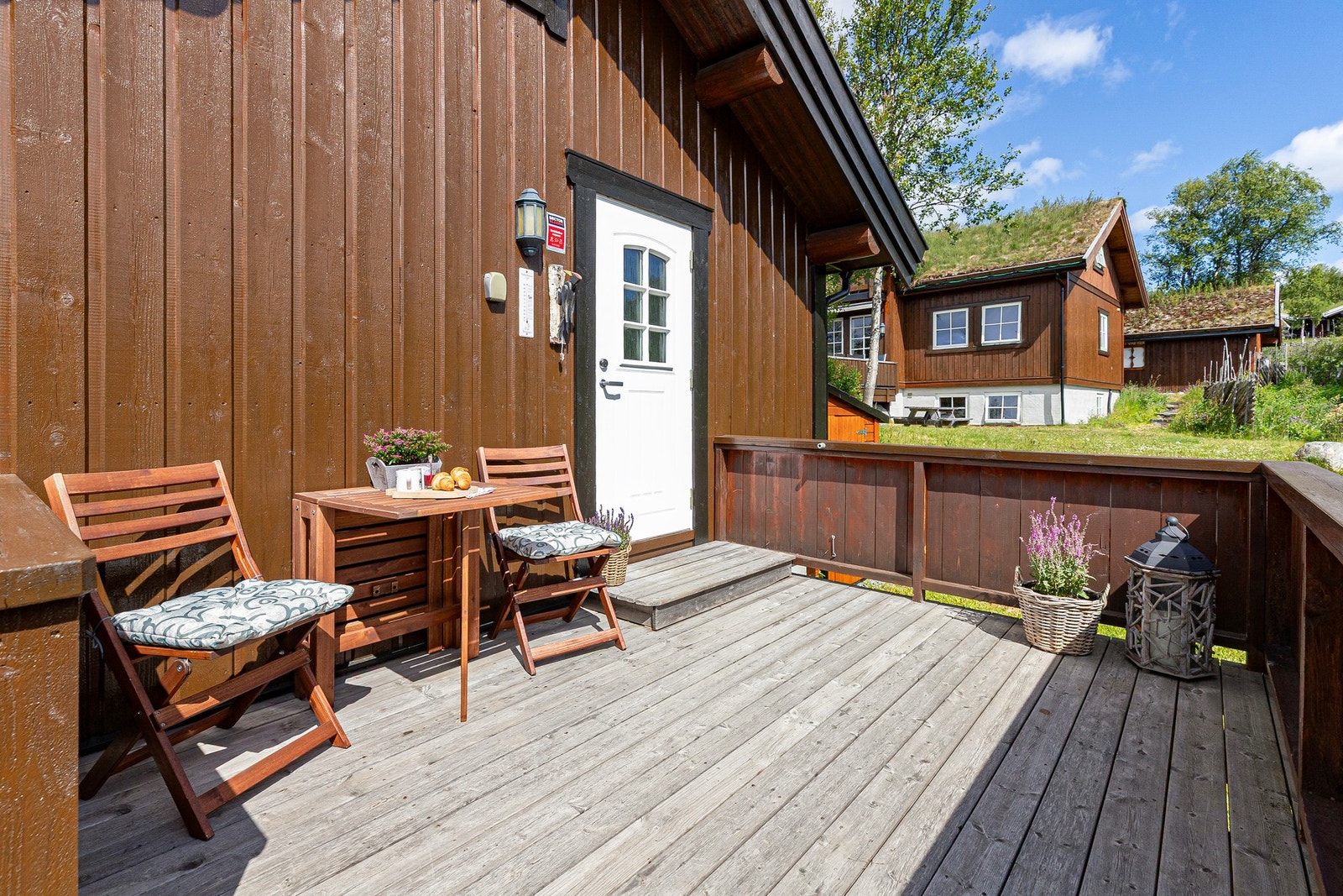 Her kan man nyte morgensolen sammen med frokosten Galleribilde