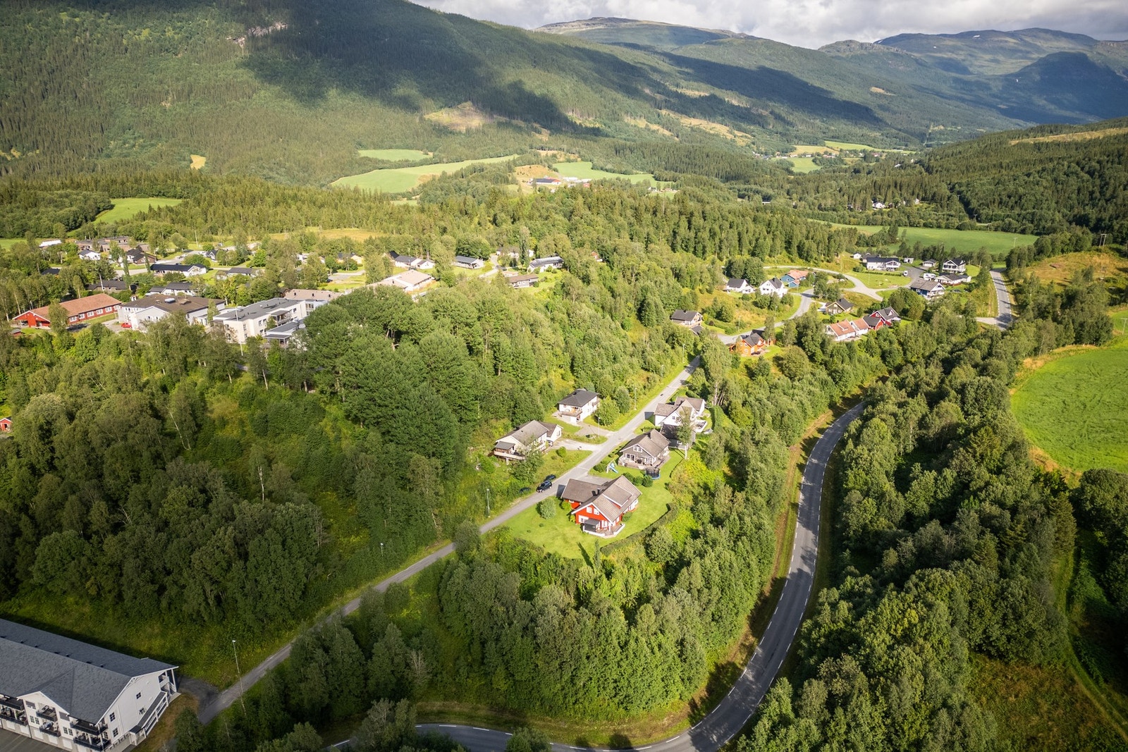 Eiendommen ligger i enden av en blindvei Galleribilde