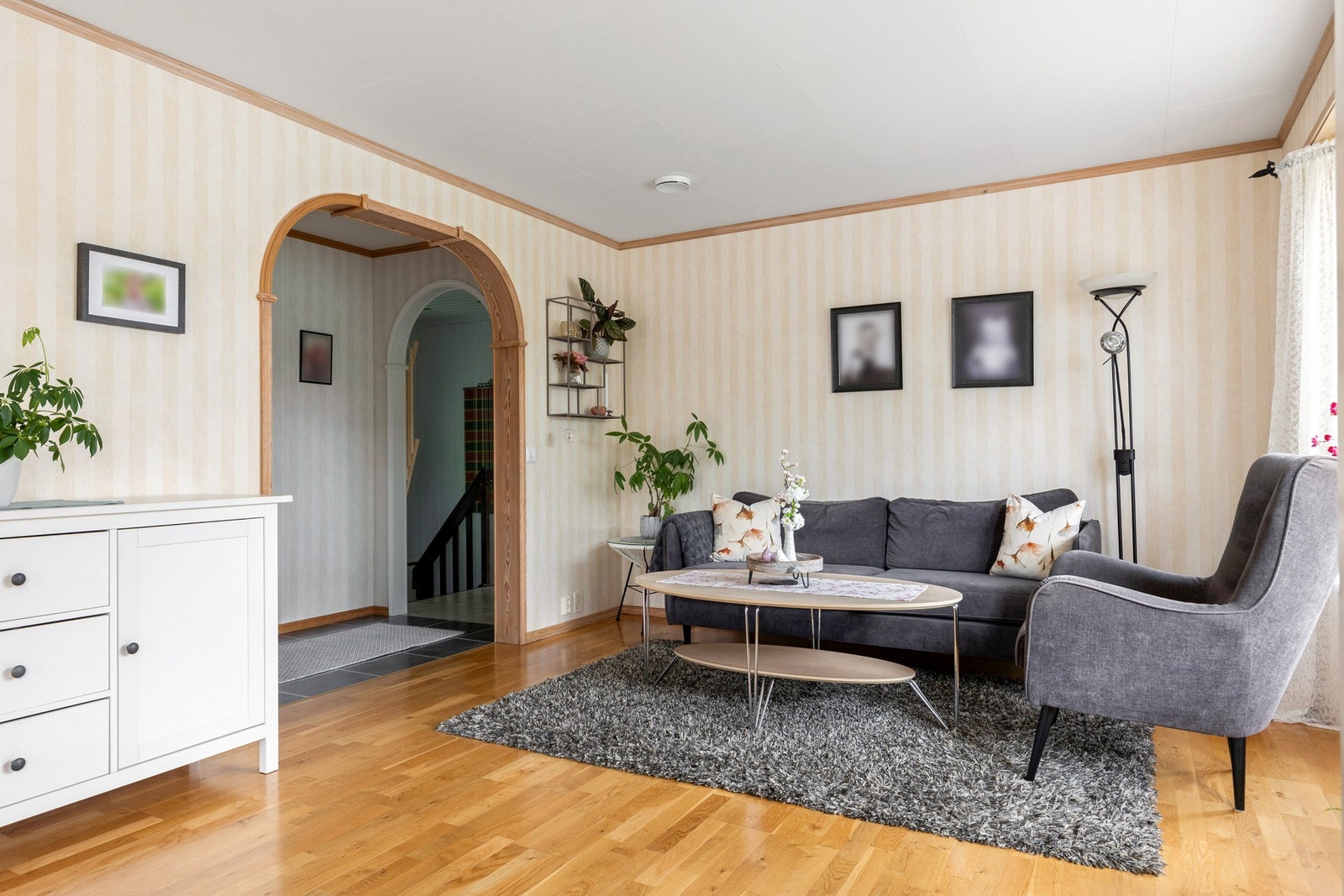 Vi tar turen ned til sokkeletasjen Galleribilde