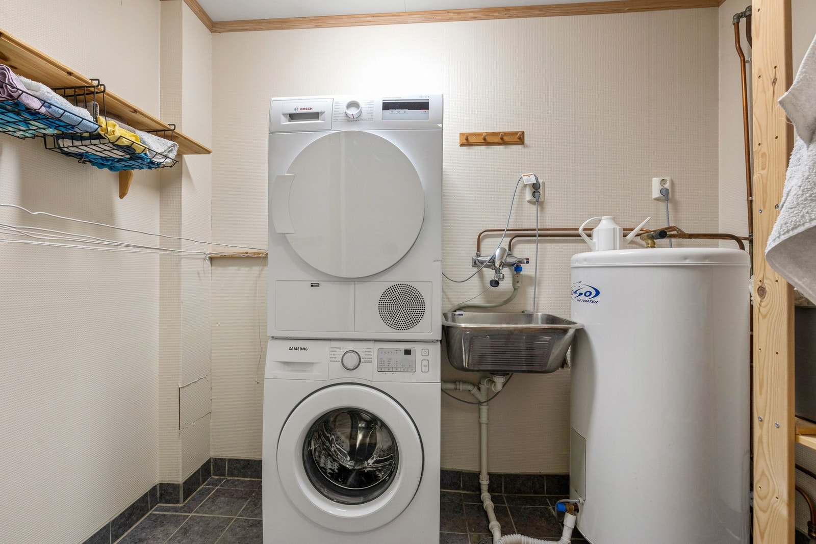 Vaskerom Galleribilde