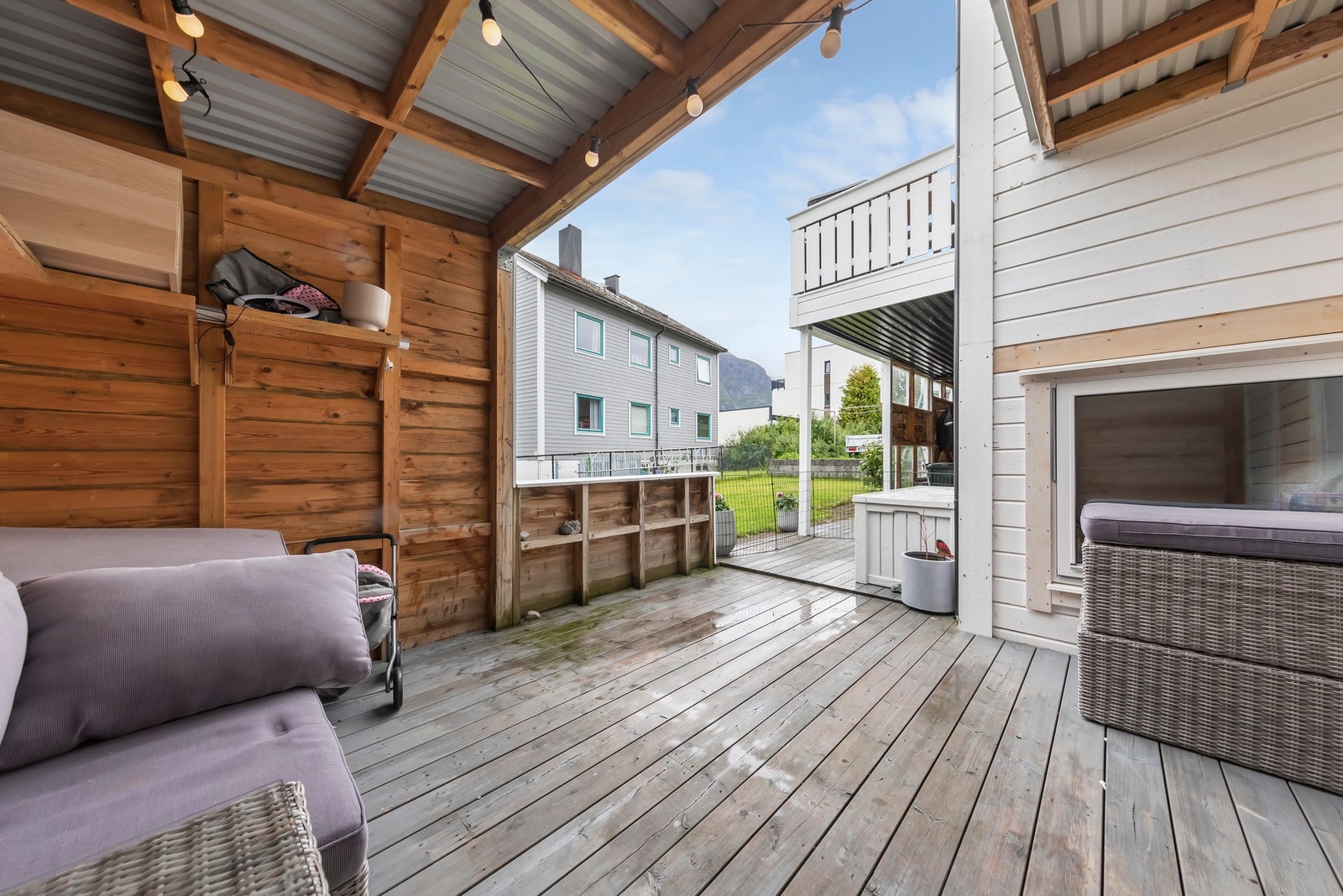 Uteplass med utgang fra kjøkken Galleribilde