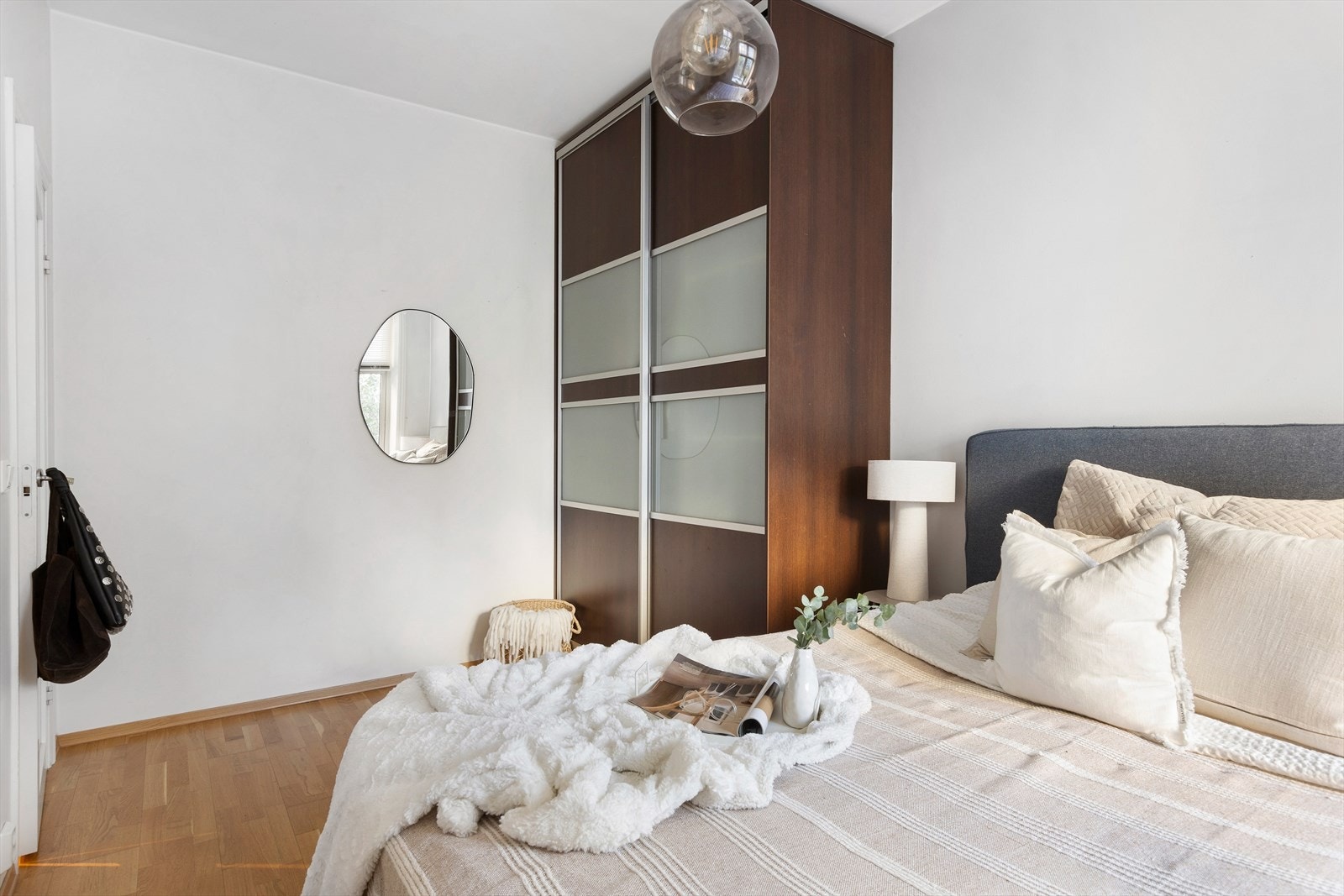 Begge soverommene er vendt mot bakgård. Galleribilde