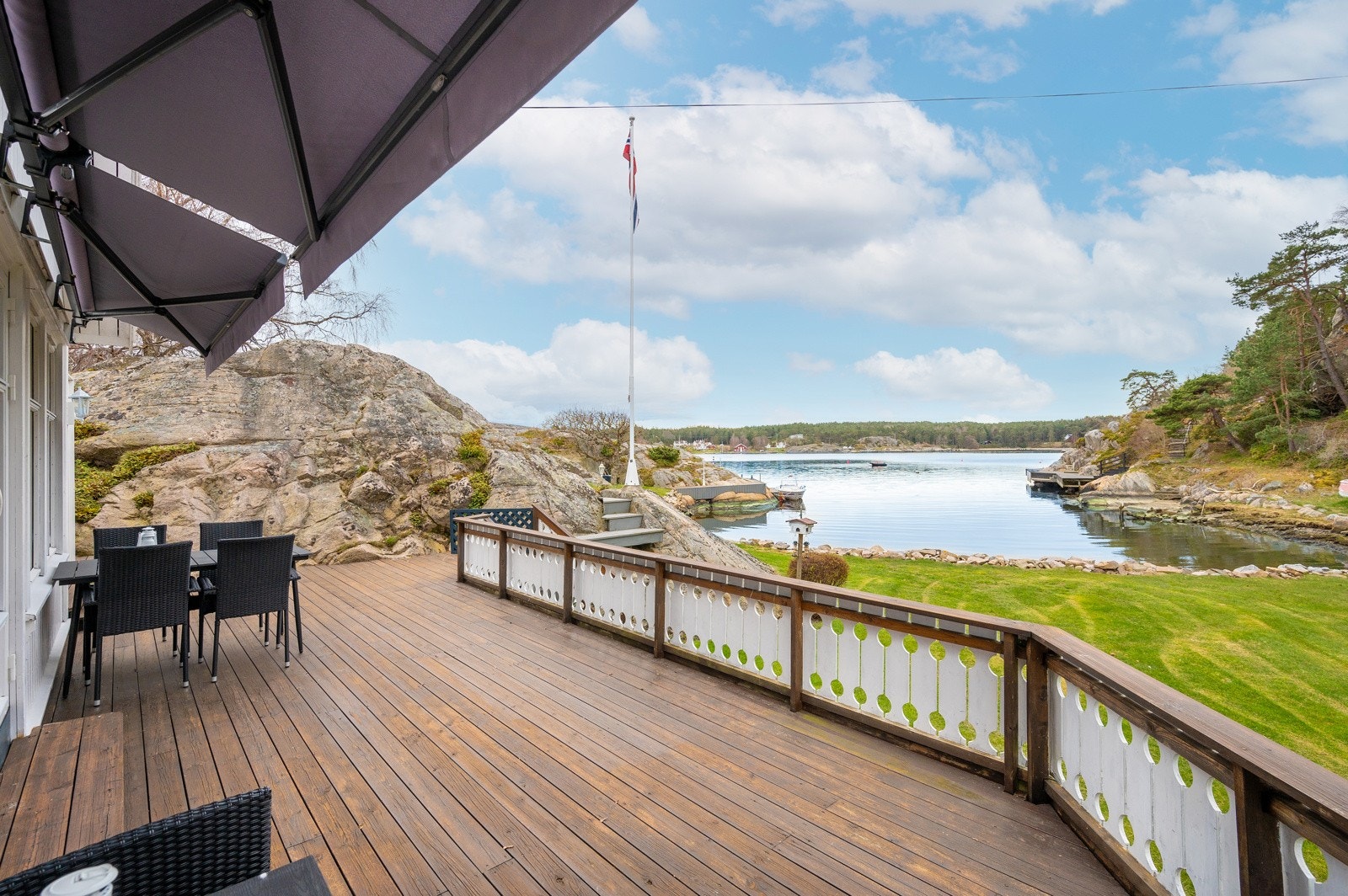 Vakker utsikt til Gravningssund Galleribilde