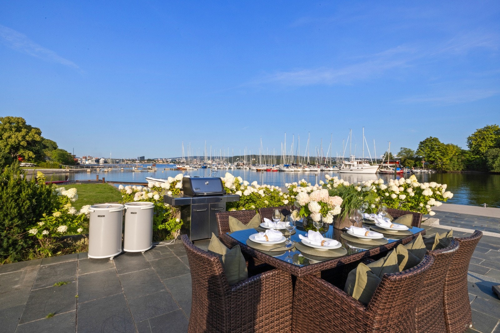 Helt unik spisegruppe med 5-stjerners utsikt. Galleribilde