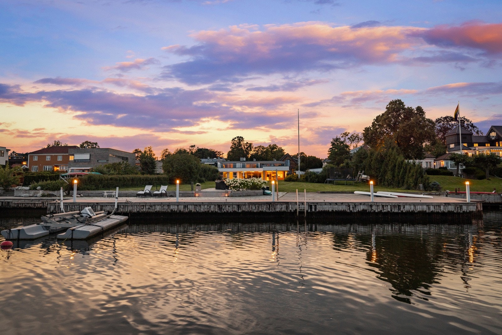 Velkommen til Admiral Børresens vei 6F - Kennet Hessvik v/Privatmegleren Park har gleden av å presentere denne rålekre boligen med meget høy standard i et av Oslos mest ettertraktede områder. Galleribilde