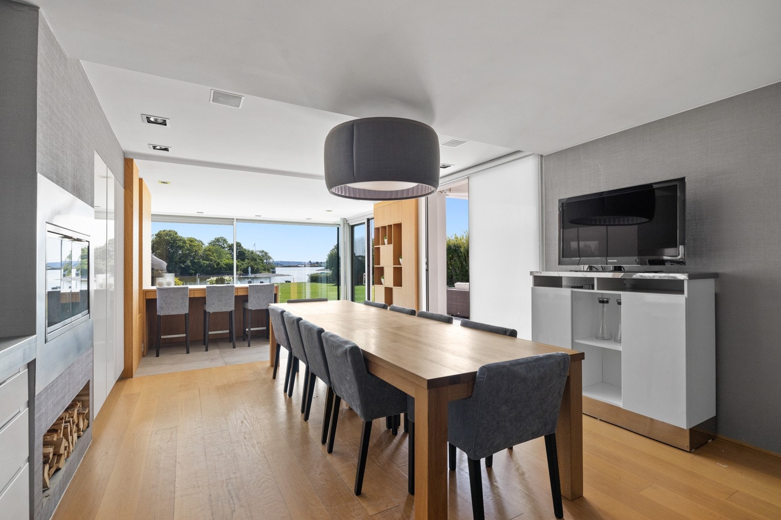 Vakker utsikt utover hagen og Oslofjorden. Galleribilde