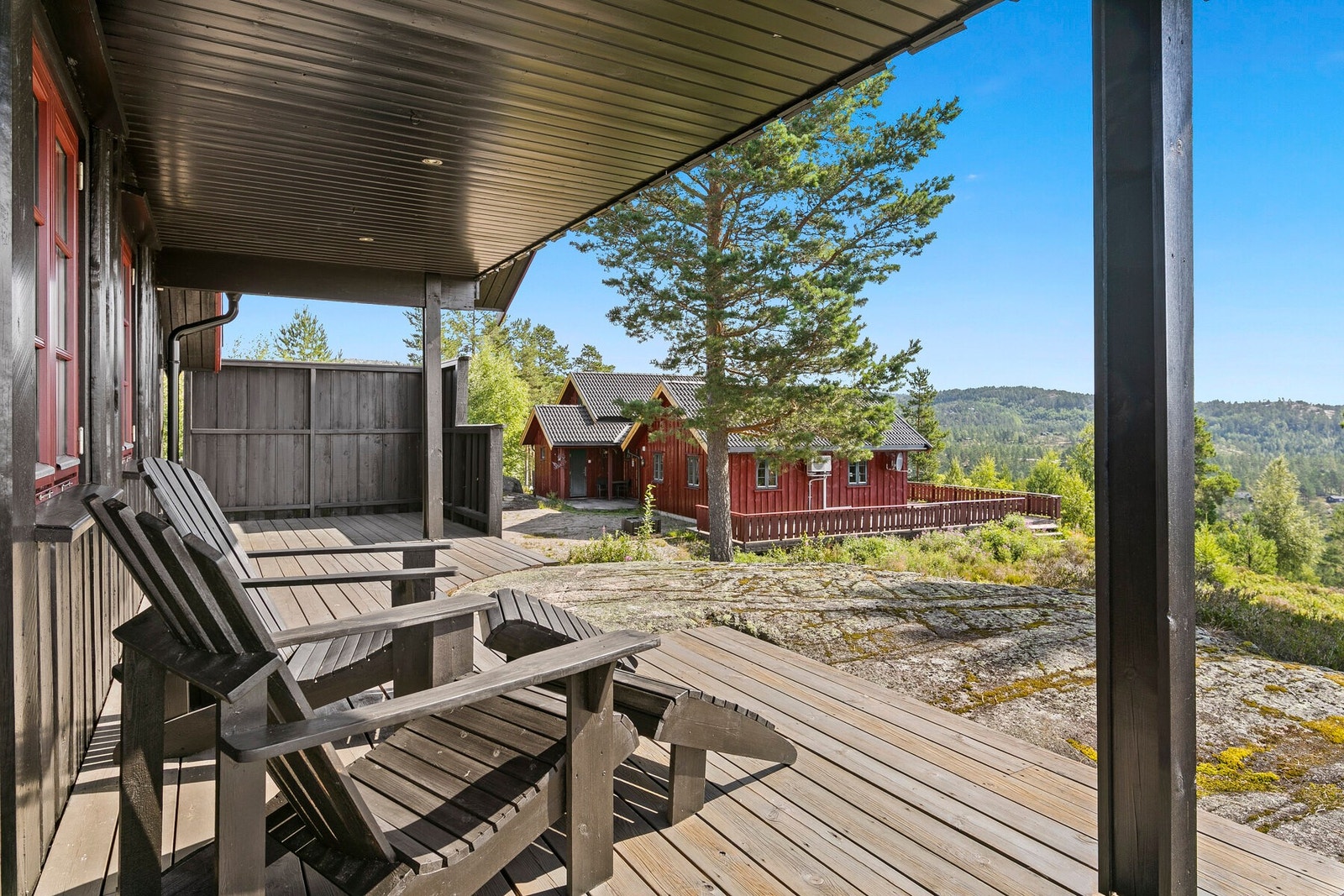 Takoverbygget uteplass. Galleribilde