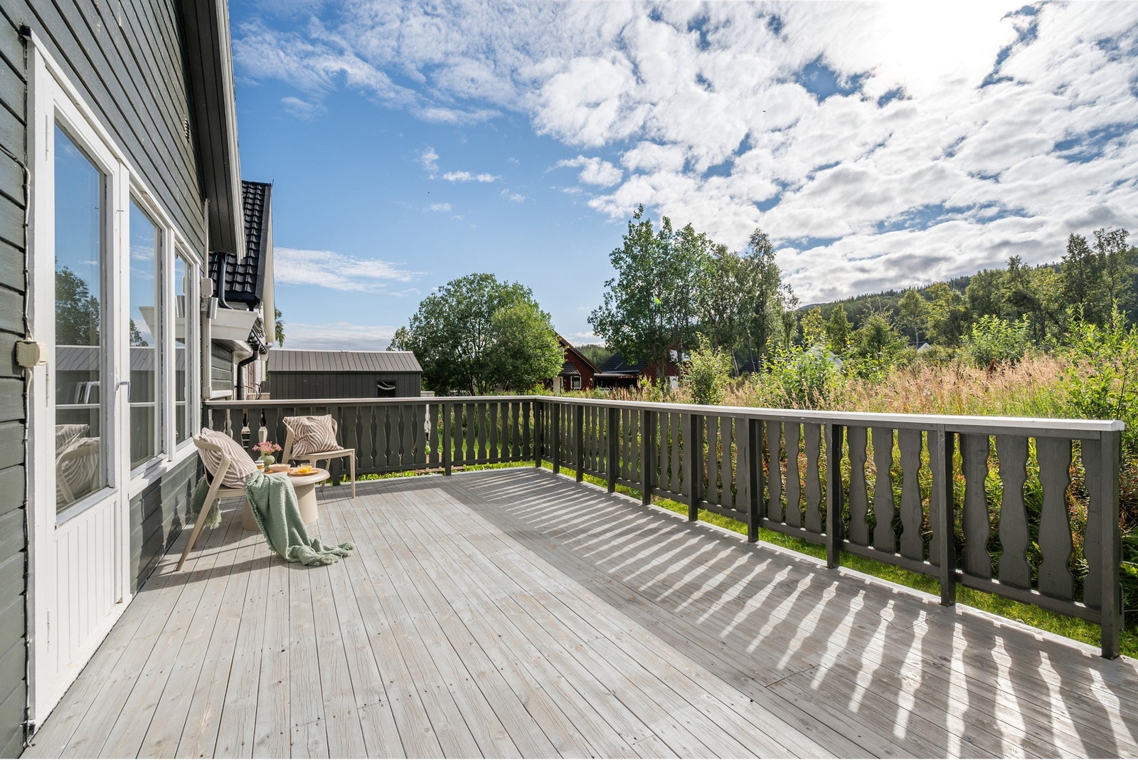 Enebolig med attraktiv beliggenhet i Dalsletta, med flotte, solrike utearealer uten innsyn Galleribilde