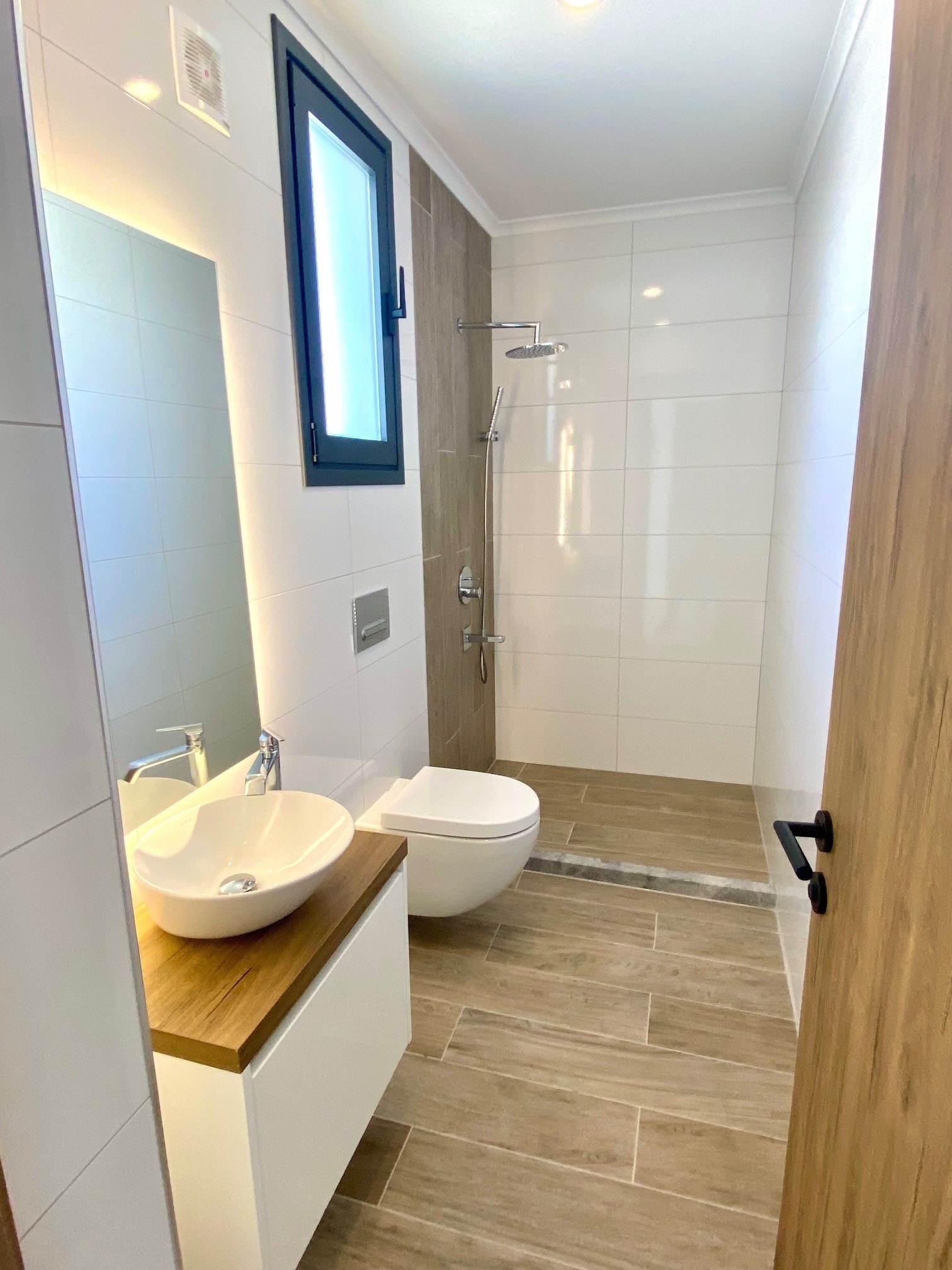 Villa 20 Marina Park - bad til soverom 1 og 2 Galleribilde