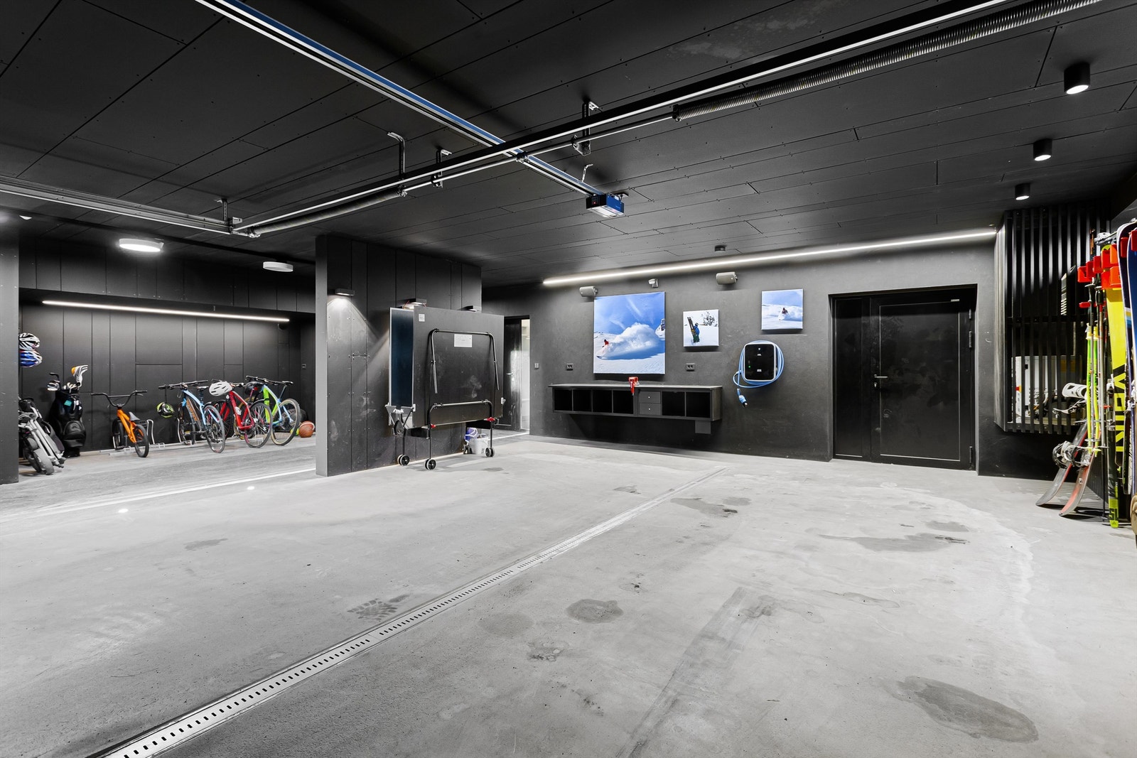 Mulighet for etablering/installering av ladeboks til el-bil i garasjen Galleribilde