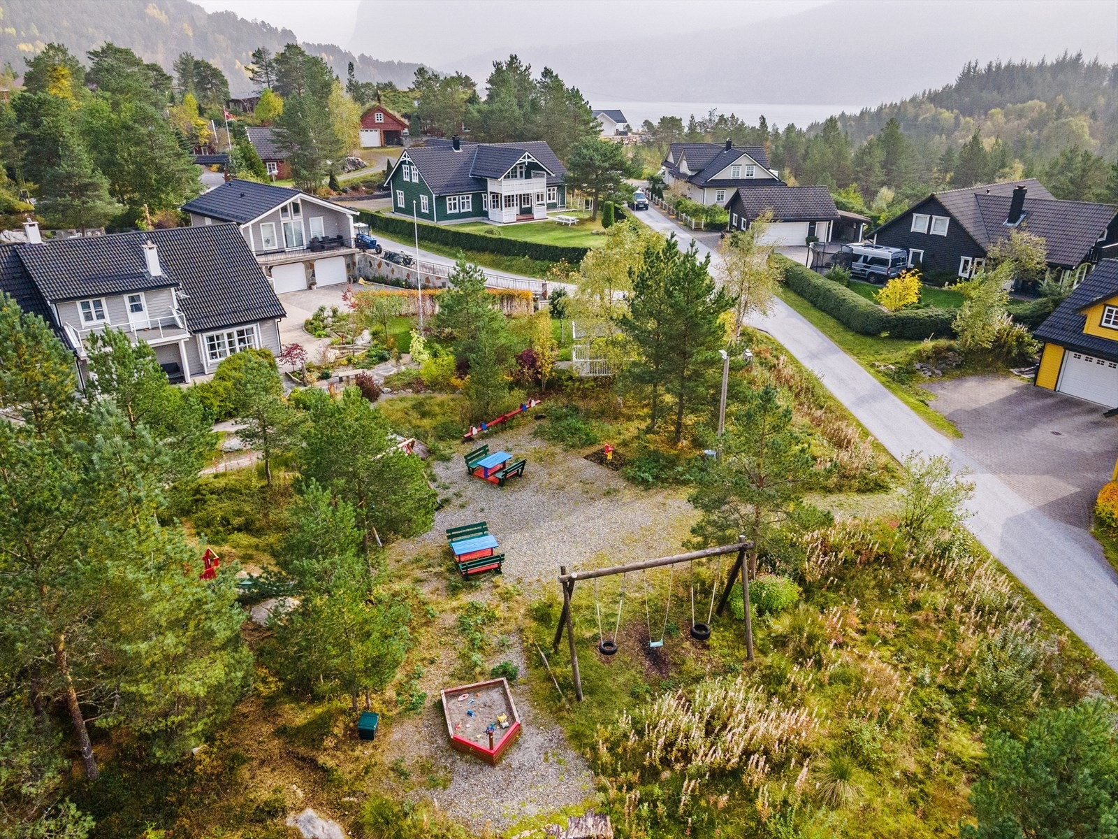 Leikeplassen ligg med sentral plassering i feltet Galleribilde